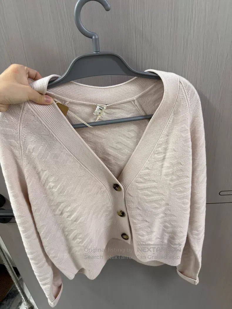 Hermes Hermes V-Neck Wool Full Print Knit Cardigan Size XS / US 0-2 / IT 36-38 - 1 Thumbnail