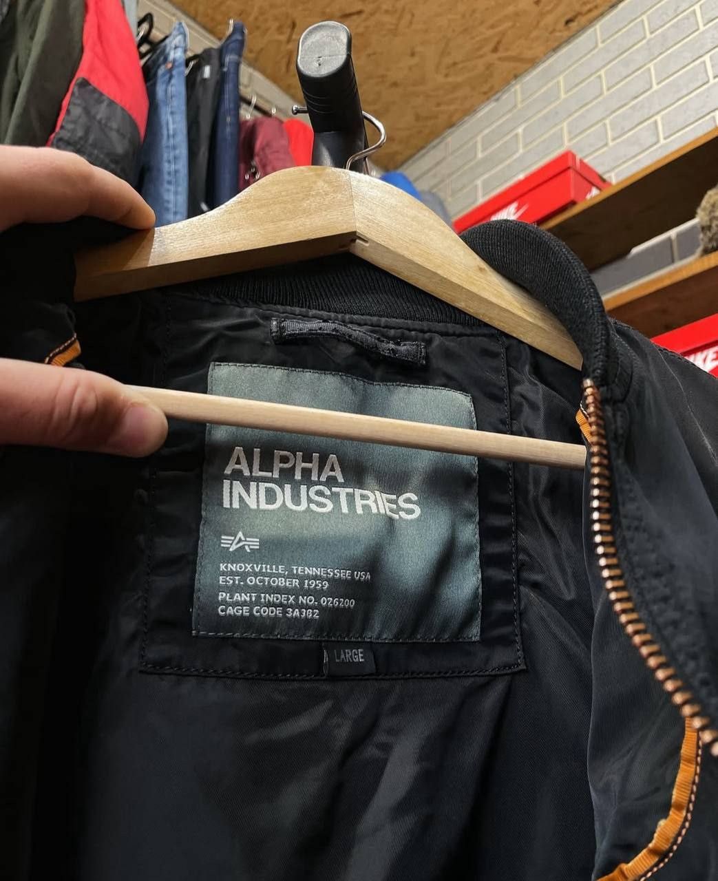 Alpha Industries Alpha industries bomber jacket Size US L / EU 52-54 / 3 - 3 Thumbnail