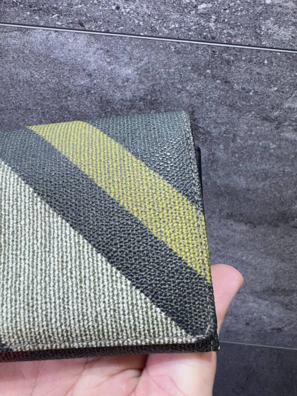 Vivienne Westwood Vivienne Westwood Clasp Bifold Wallet Striped Orb Pattern Size ONE SIZE - 3 Thumbnail