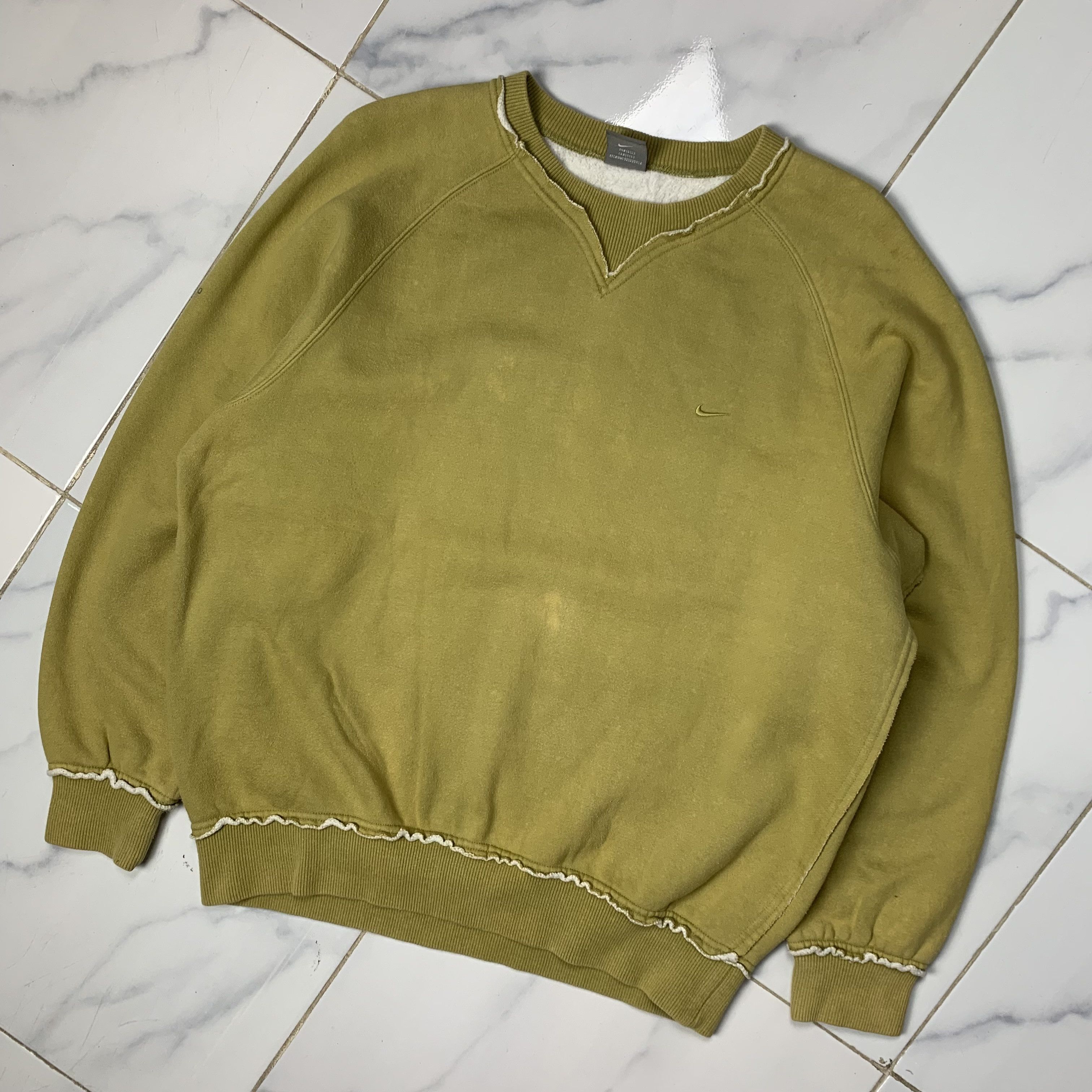 Nike Nike Y2K Swoosh Logo Sweatshirt Crewneck Size US L / EU 52-54 / 3 - 7 Thumbnail