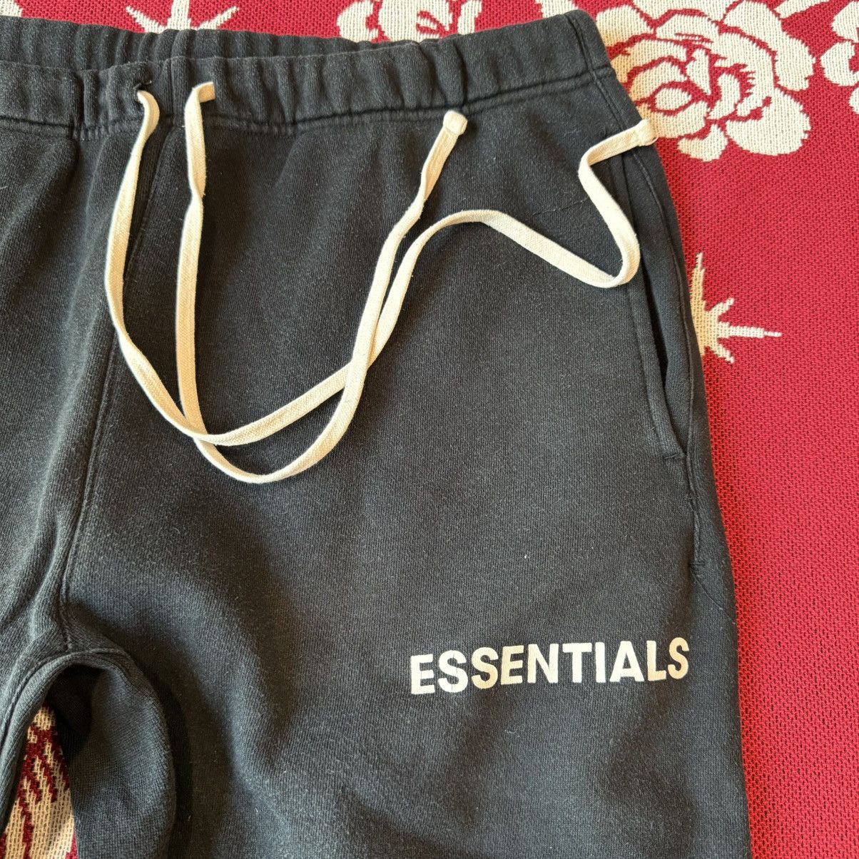 Essentials Used Fear of God Essentials Sweatpant Black Og 2018 Size L Size US 34 / EU 50 - 2 Thumbnail