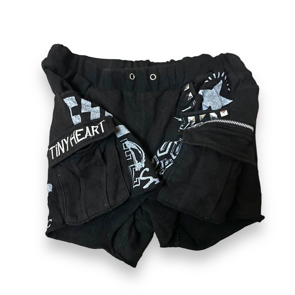 If Six Was Nine × Japanese Brand × Le Grande Bleu (L.G.B.) 🇯🇵 LOVE TOXIC PUNK GOTHIC CARGO SHORT PANTS Size 26" / US 2 / IT 38 - 3 Thumbnail