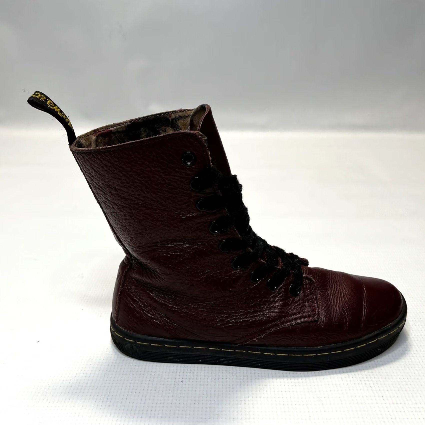 Dr. Martens VINTAGE? No. Dr. Martens Stratford Women Red Leather Boots Combat Lace Up High-Top Size 6 37 Size US 6 / IT 36 - 6 Thumbnail