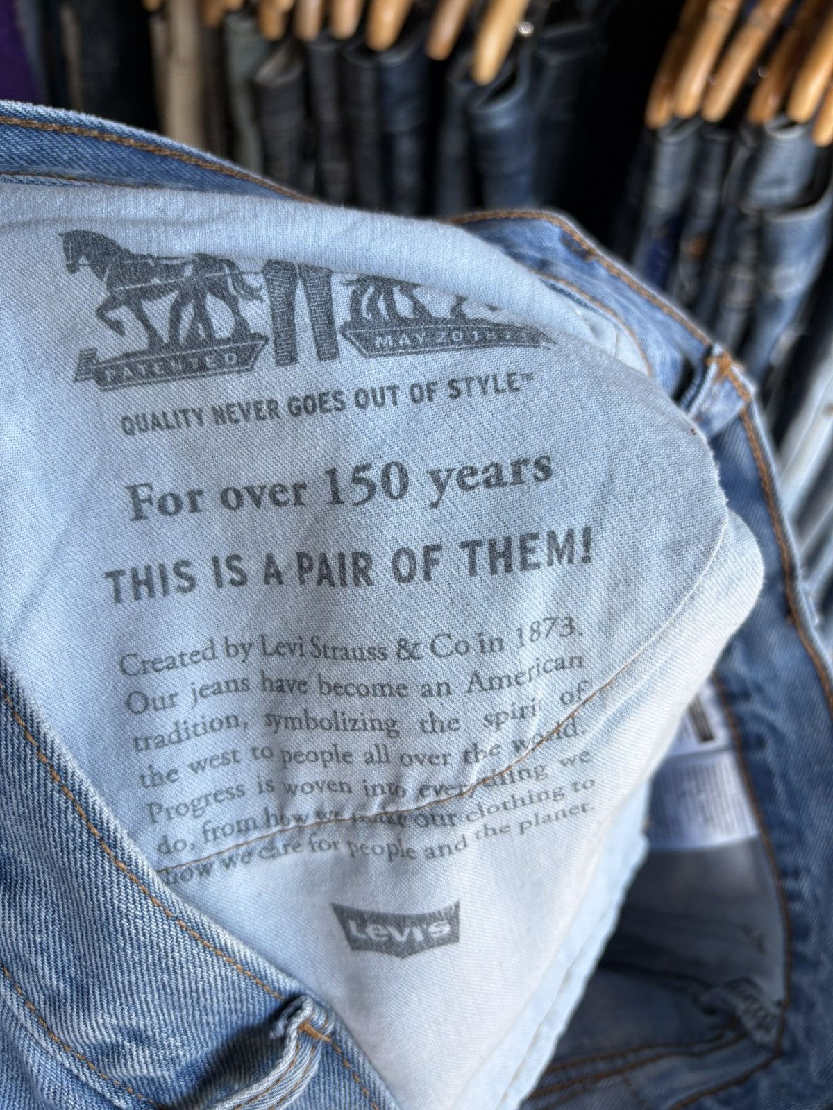 Levi's Vintage Levis Jeans Mens 34x30 Blue Faded Relaxed 550 Pants Size US 34 / EU 50 - 7 Thumbnail