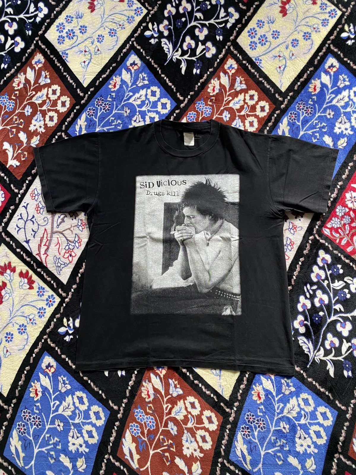 Band Tees Vintage 90s Sid Vicious Drugs Kill Tshirt Size US L / EU 52-54 / 3 - 1 Thumbnail