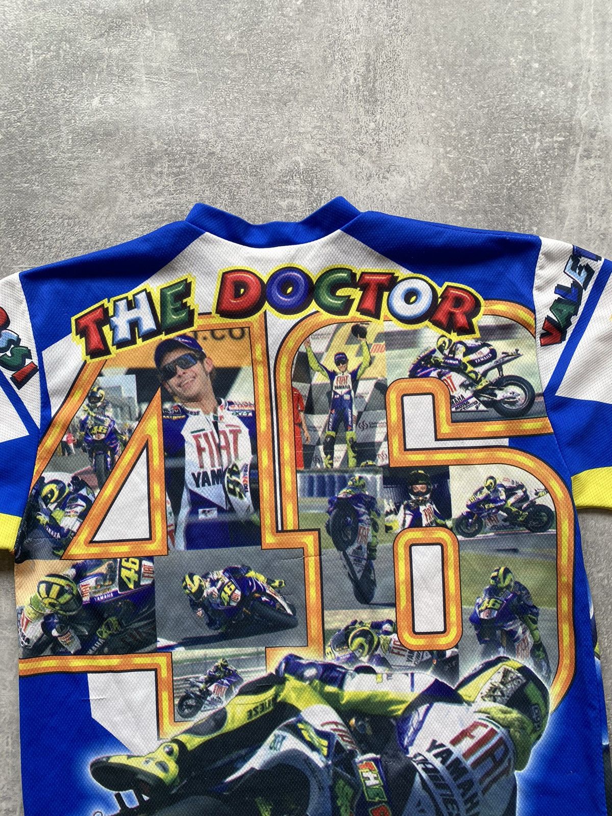 Vintage Vintage 90s Valentino Rossi The Doctor 46 Racing T-shirt Size US S / EU 44-46 / 1 - 3 Thumbnail