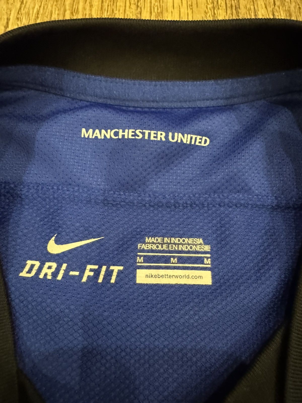 Adidas MANCHESTER UNITED 2011 2013 JERSEY NIKE 423935-403 SIZE M Size US M / EU 48-50 / 2 - 12 Thumbnail