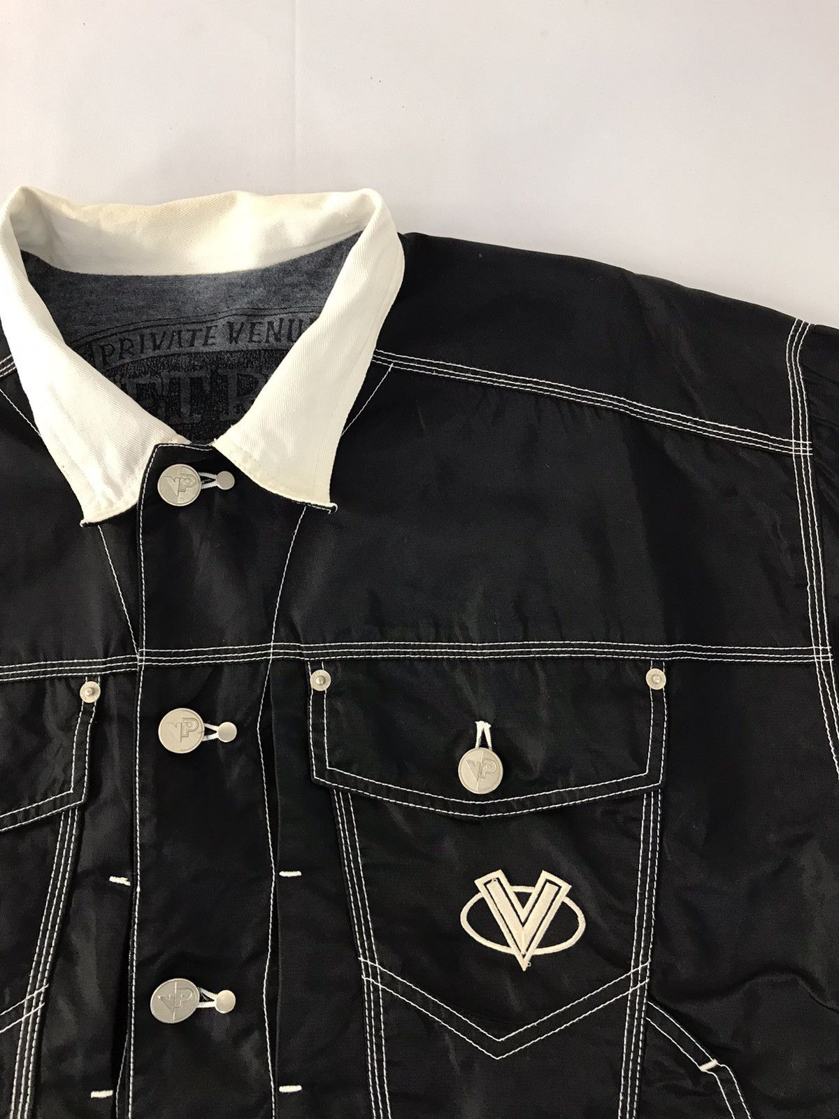 Japanese Brand Vintage Venue Bomber Jacket Distressed Button Up Design Size US L / EU 52-54 / 3 - 4 Thumbnail