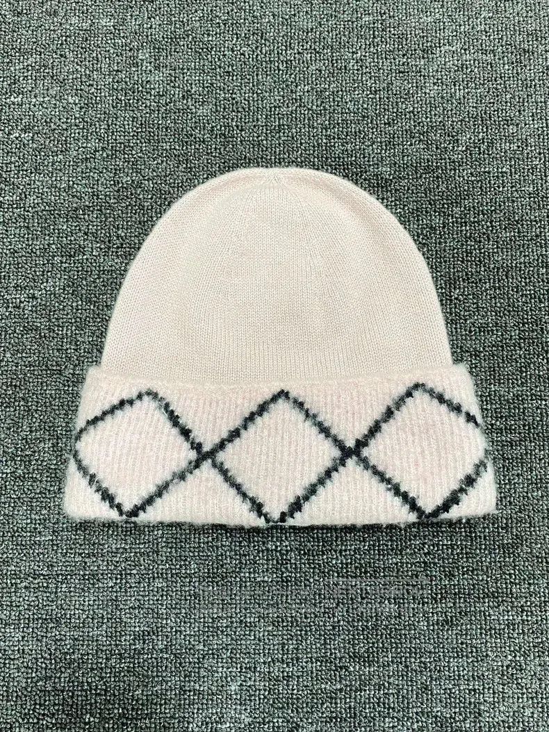 Chanel Pink Cashmere Knit Hat by Chanel. Size ONE SIZE - 3 Thumbnail