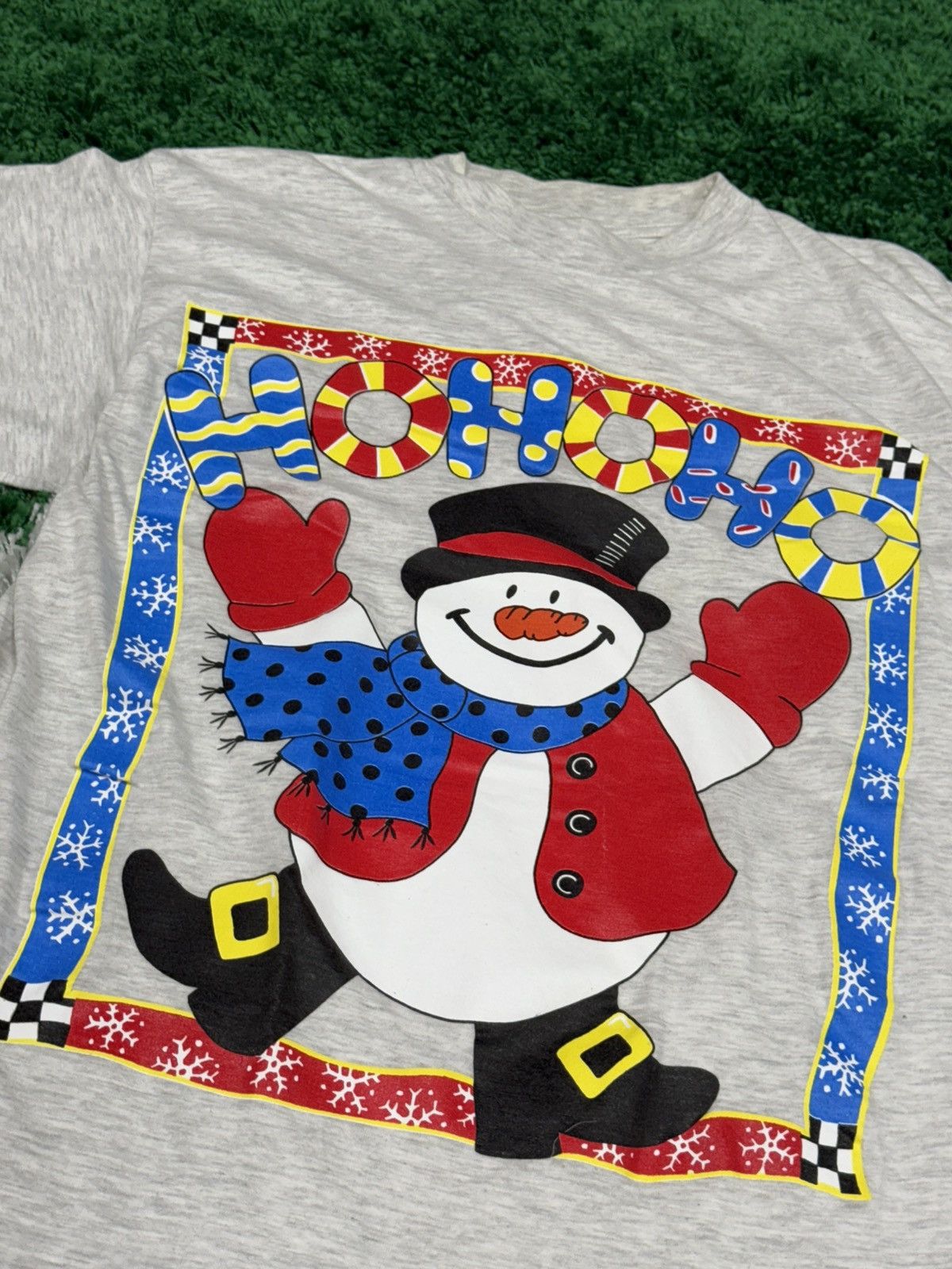 Vintage Vintage Deadstock Christmas Snowman Cartoon Tee Grey 90s Size US XL / EU 56 / 4 - 3 Thumbnail