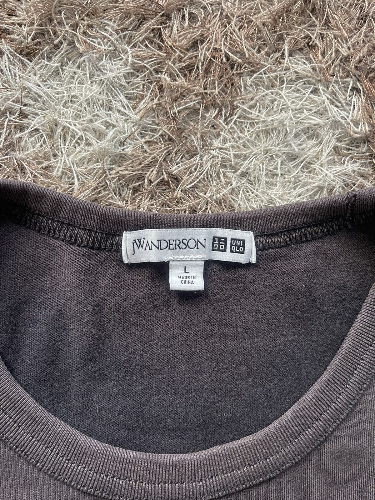 JW Anderson × Japanese Brand × Uniqlo J.W.ANDERSON X UNIQLO TEE VERY RARE Size US L / EU 52-54 / 3 - 3 Thumbnail