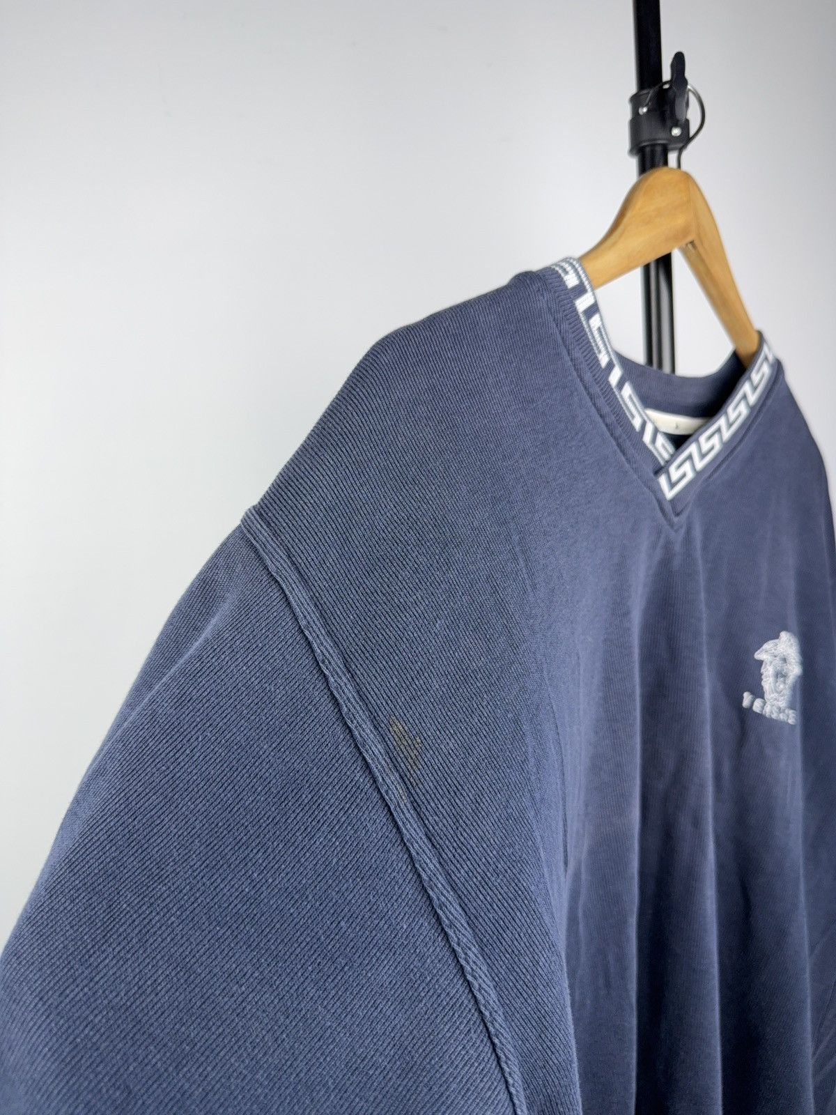 Versace Jeans Couture Vintage 90s Faded Versace Jeans Couture Medusa Knit Sweater Size US L / EU 52-54 / 3 - 11 Thumbnail