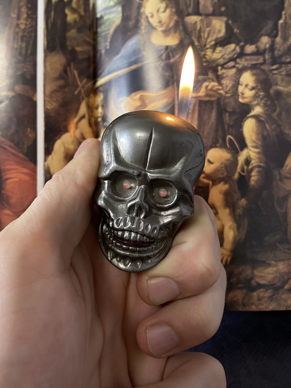 Jewelry Rare Retro Vintage Skull Lighter with Light! Size ONE SIZE - 2 Thumbnail
