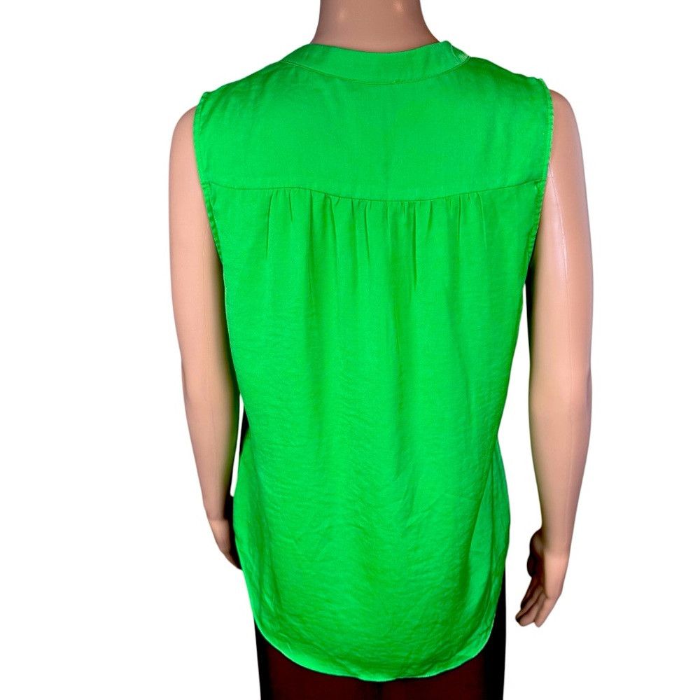 Vince Camuto NWT New Vince Camuto Lime Green Rumpled Satin Sleeveless Bl Size S / US 4 / IT 40 - 4 Thumbnail