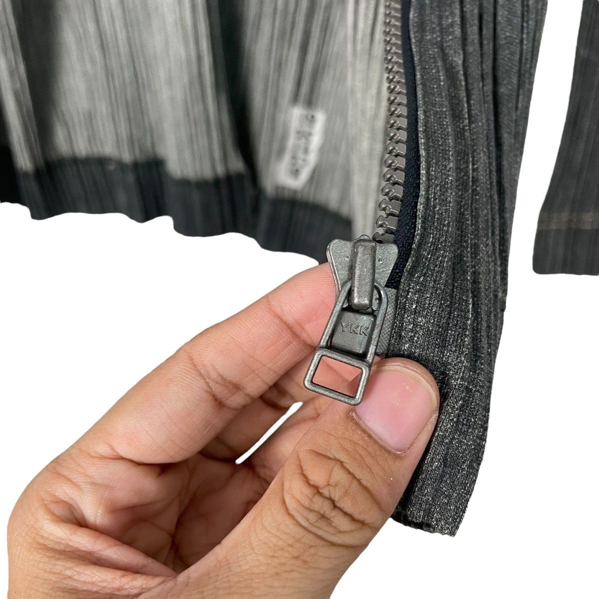 Pleats Please Issey Miyake Pleats Please Issey Miyake Hooded Zipper Jacket Size M / US 6-8 / IT 42-44 - 13 Thumbnail
