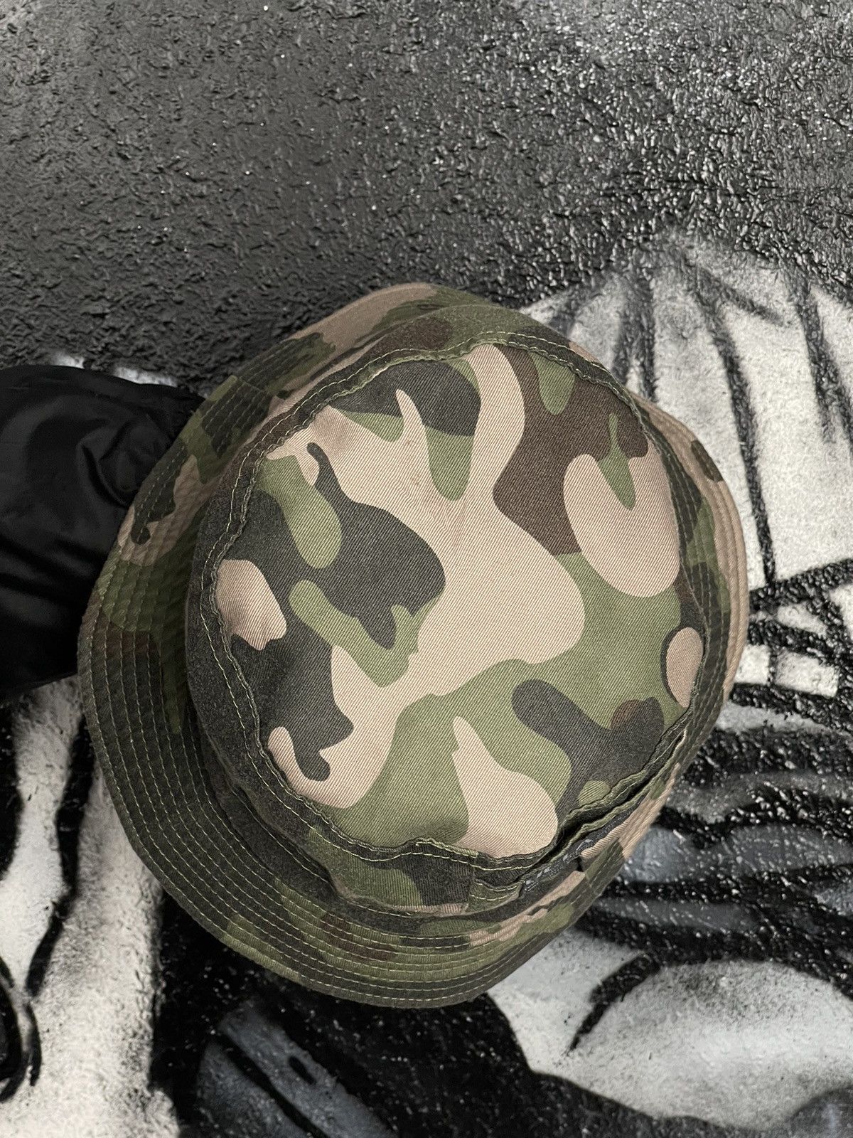 Vintage UCLA Vintage Camouflage Bucket Hat Size ONE SIZE - 5 Thumbnail