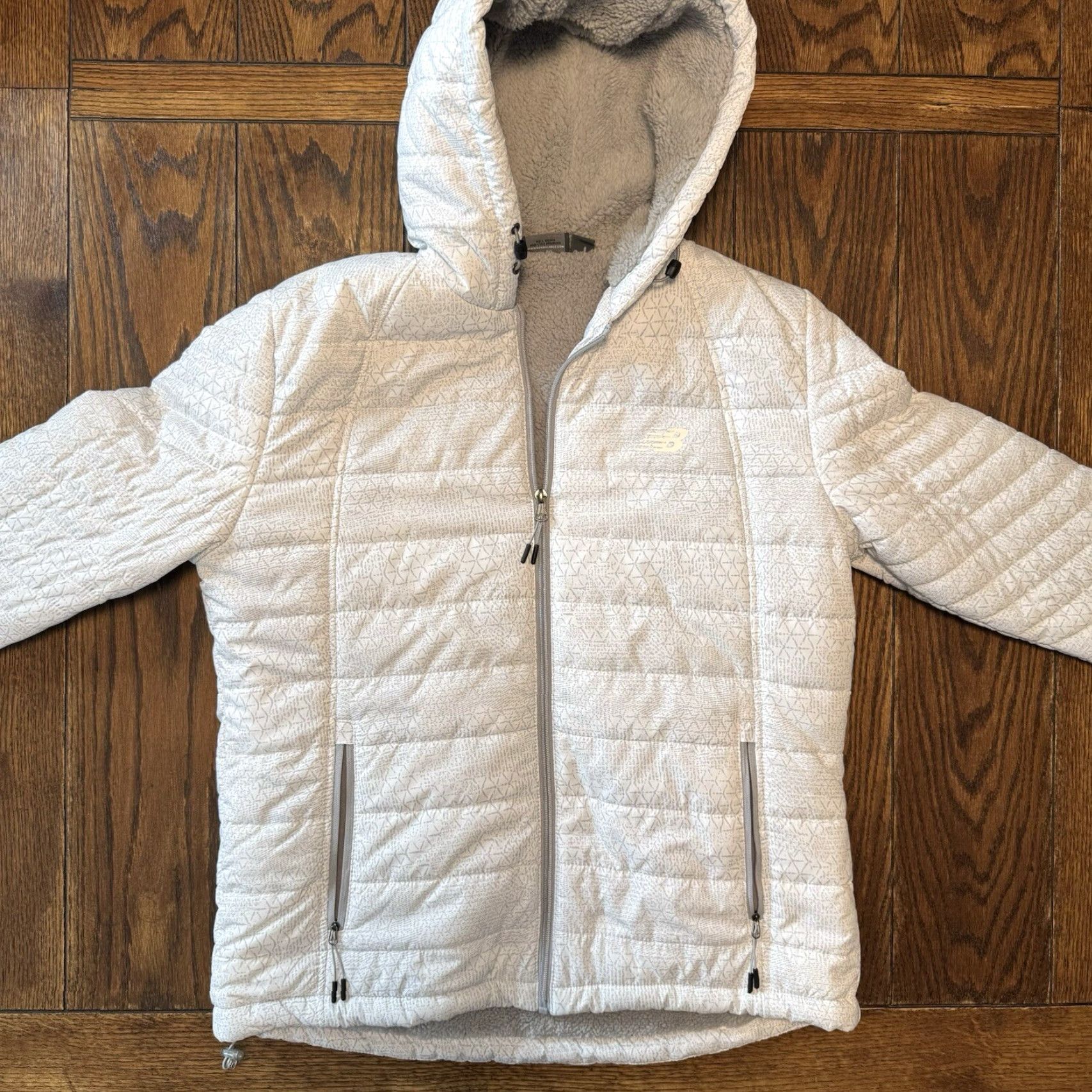 New Balance New Balance Puffer Tech Hooded Sherpa Lined Jacket Womens Large White Gray New Size L / US 10 / IT 46 - 2 Thumbnail