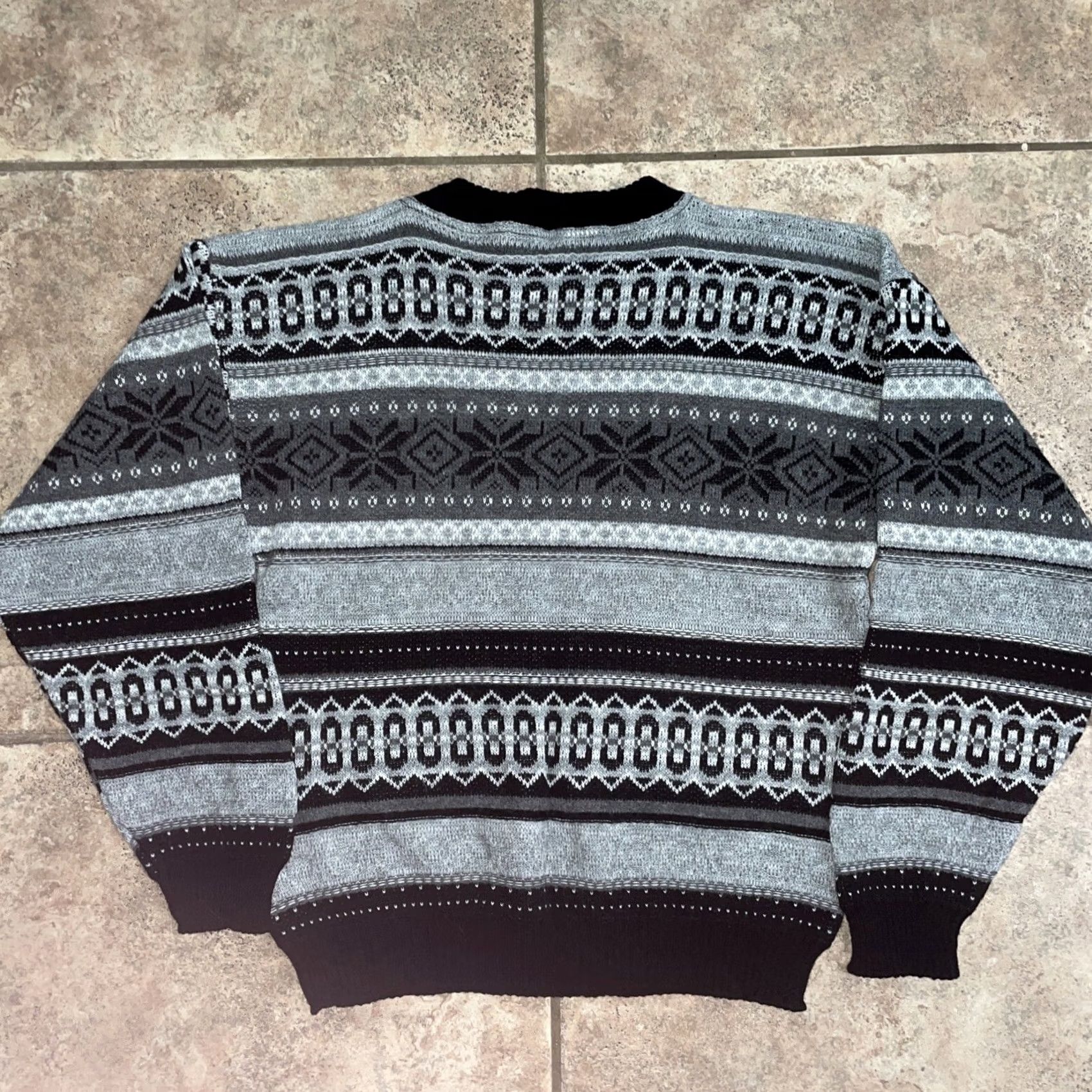 Vintage Enigma Grays geometric sweater mens Medium gray Size US M / EU 48-50 / 2 - 4 Thumbnail