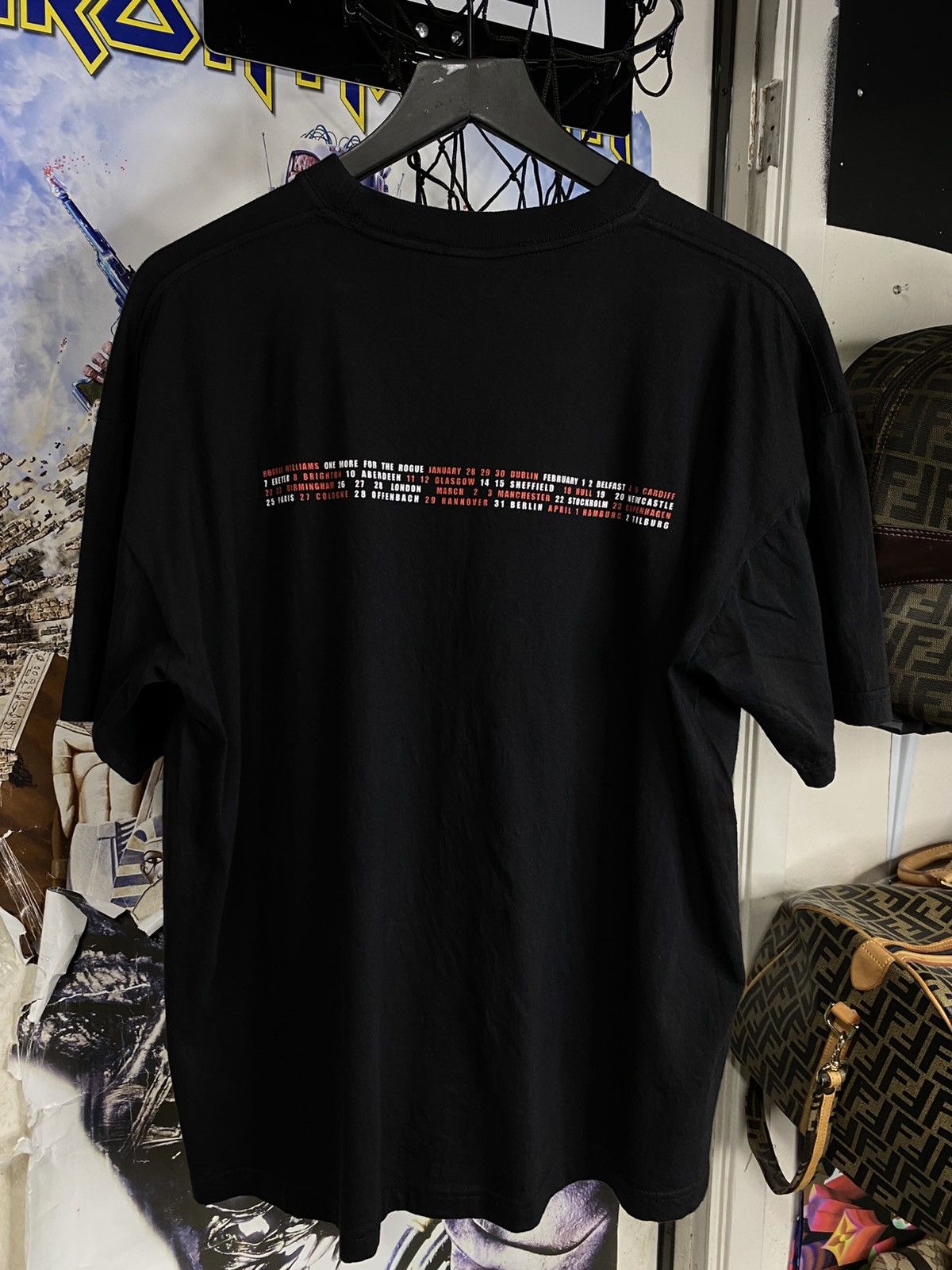 Vintage Vintage 90’s Robbie Williams Tour T-Shirt Adult Medium Size US M / EU 48-50 / 2 - 5 Thumbnail