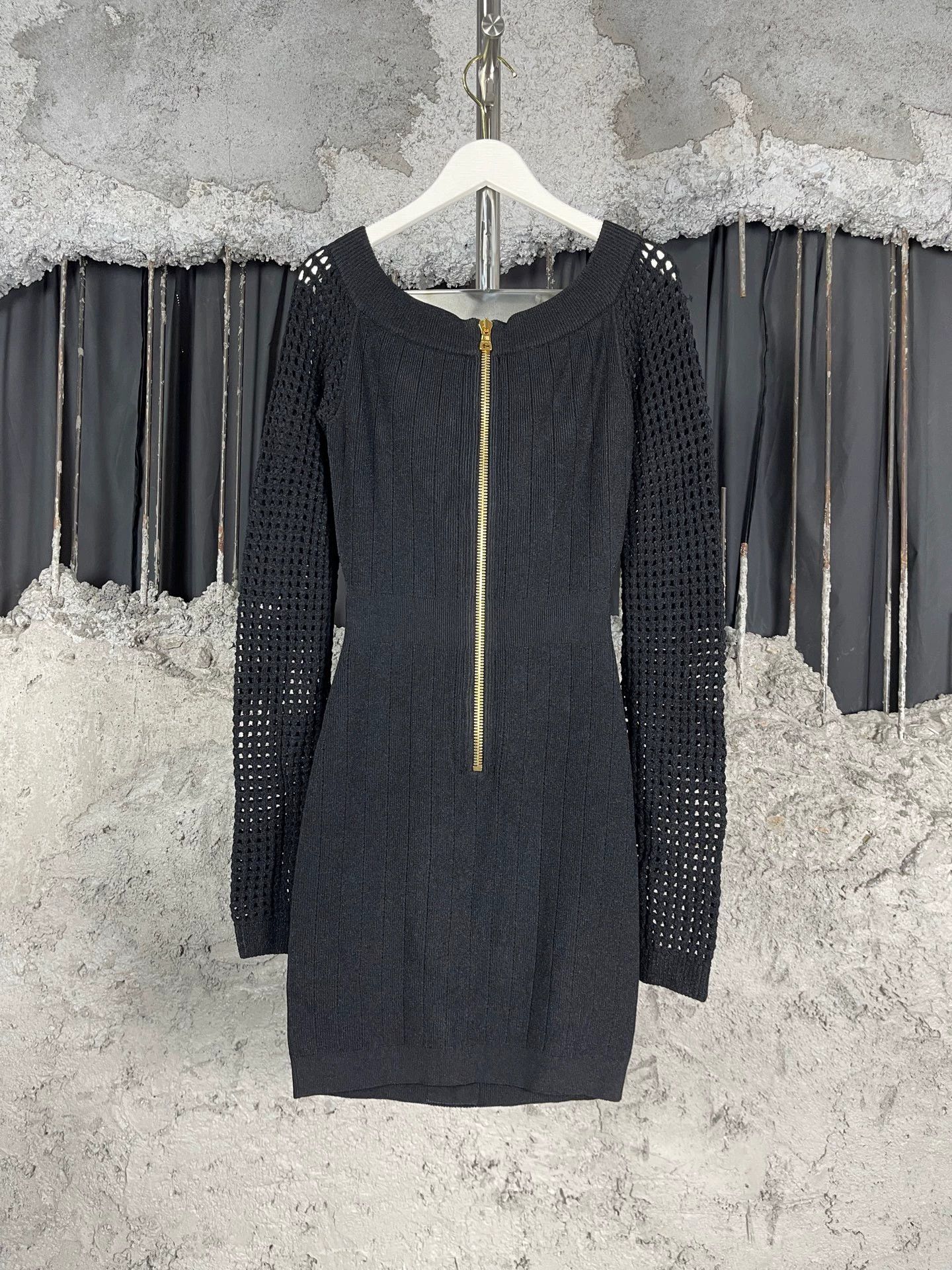 Balmain Balmain Gold Button Dress 36 New Size XS / US 0-2 / IT 36-38 - 2 Thumbnail