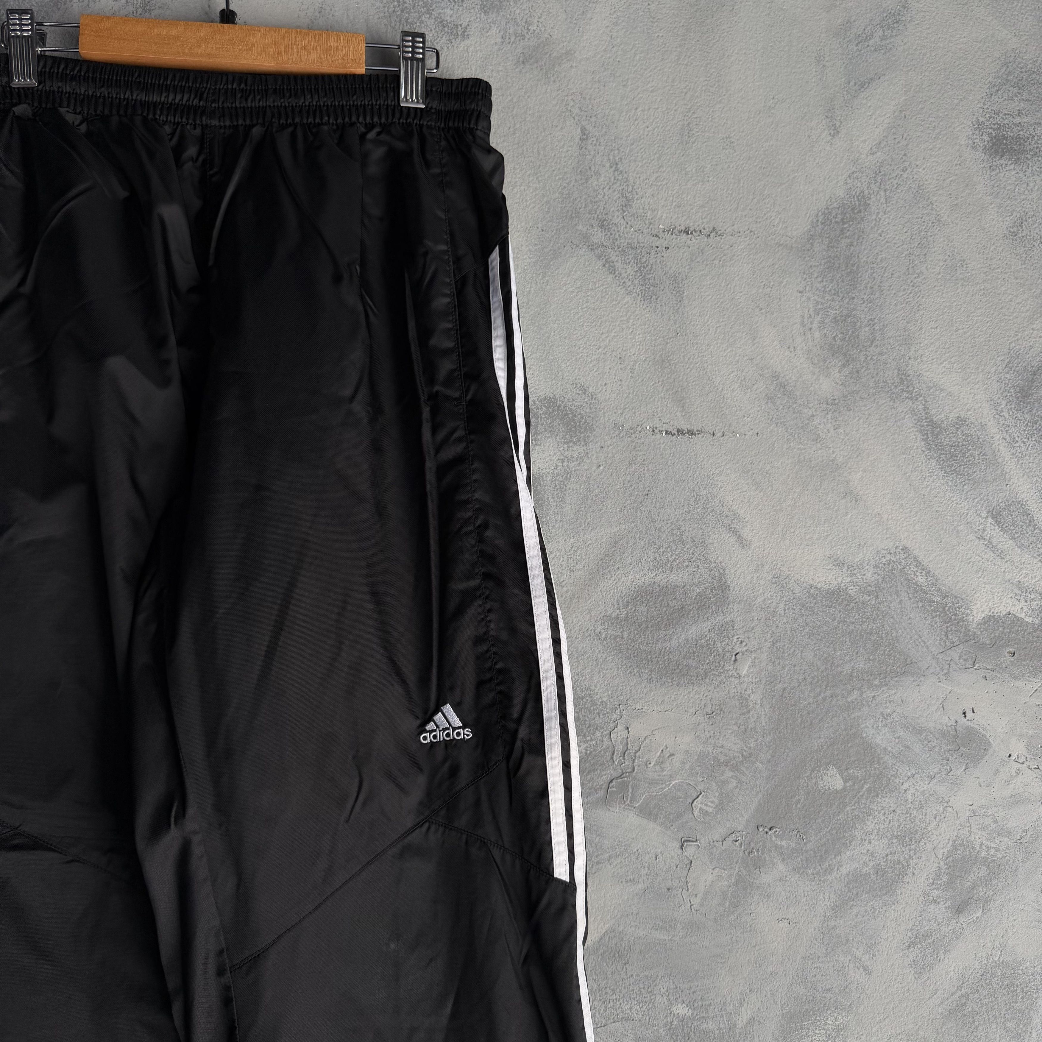 Adidas Vtg Adidas Track Pants White 3 Stripe 90s Logo Zippered Leg Size US 30 / EU 46 - 2 Thumbnail