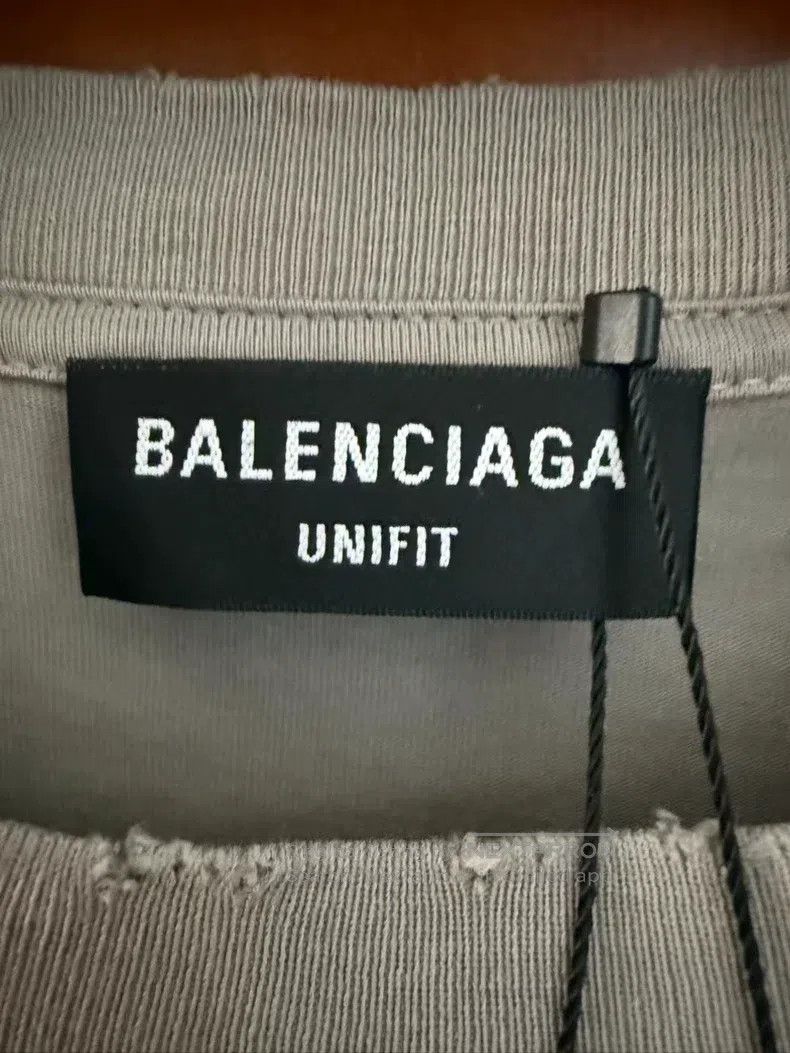Balenciaga Balenciaga Grey Destruction Design Mosaic Short Sleeve - S Size US XS / EU 42 / 0 - 3 Thumbnail