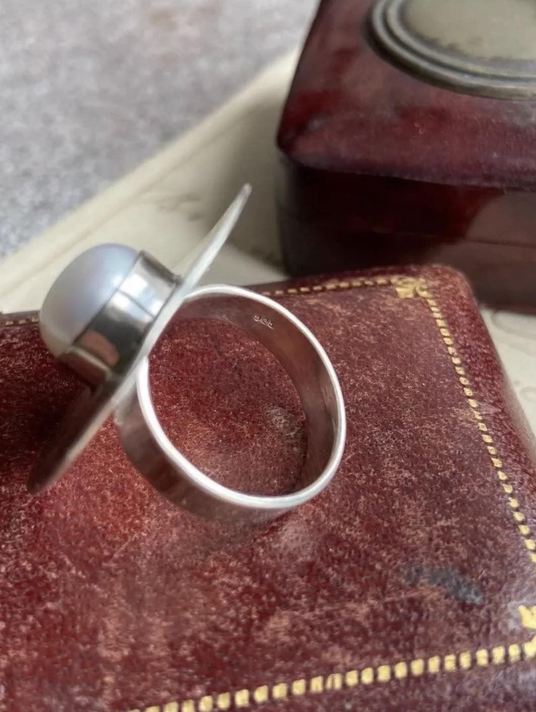 Sterling Silver Vintage Jewelry Ring Sterling Silver Mother of Pearl Size 8 Size ONE SIZE - 6 Thumbnail