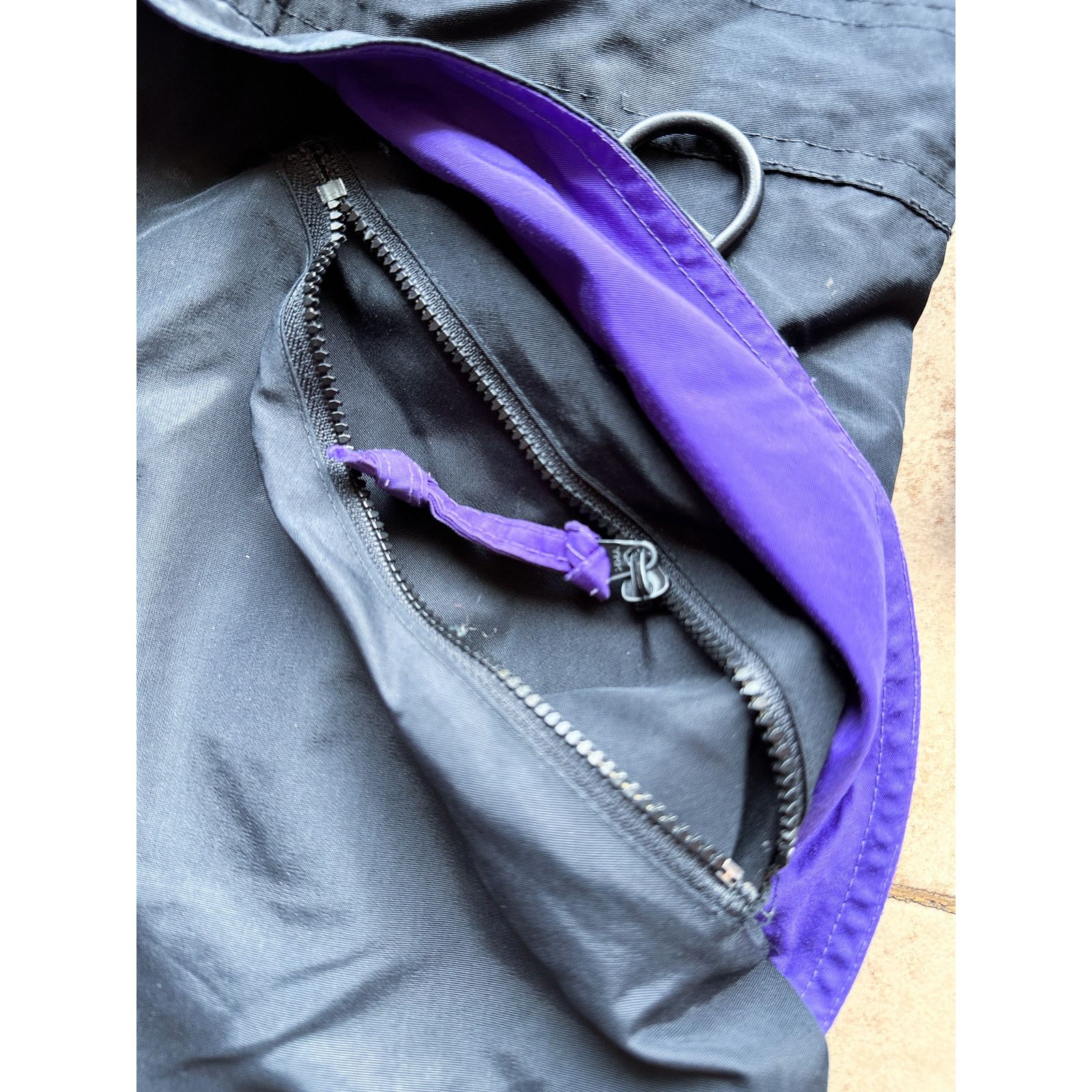Columbia × Sierra NY Daily News MOST NEW YORK 90s Logo jacket L blk purple vtg Size US L / EU 52-54 / 3 - 12 Thumbnail