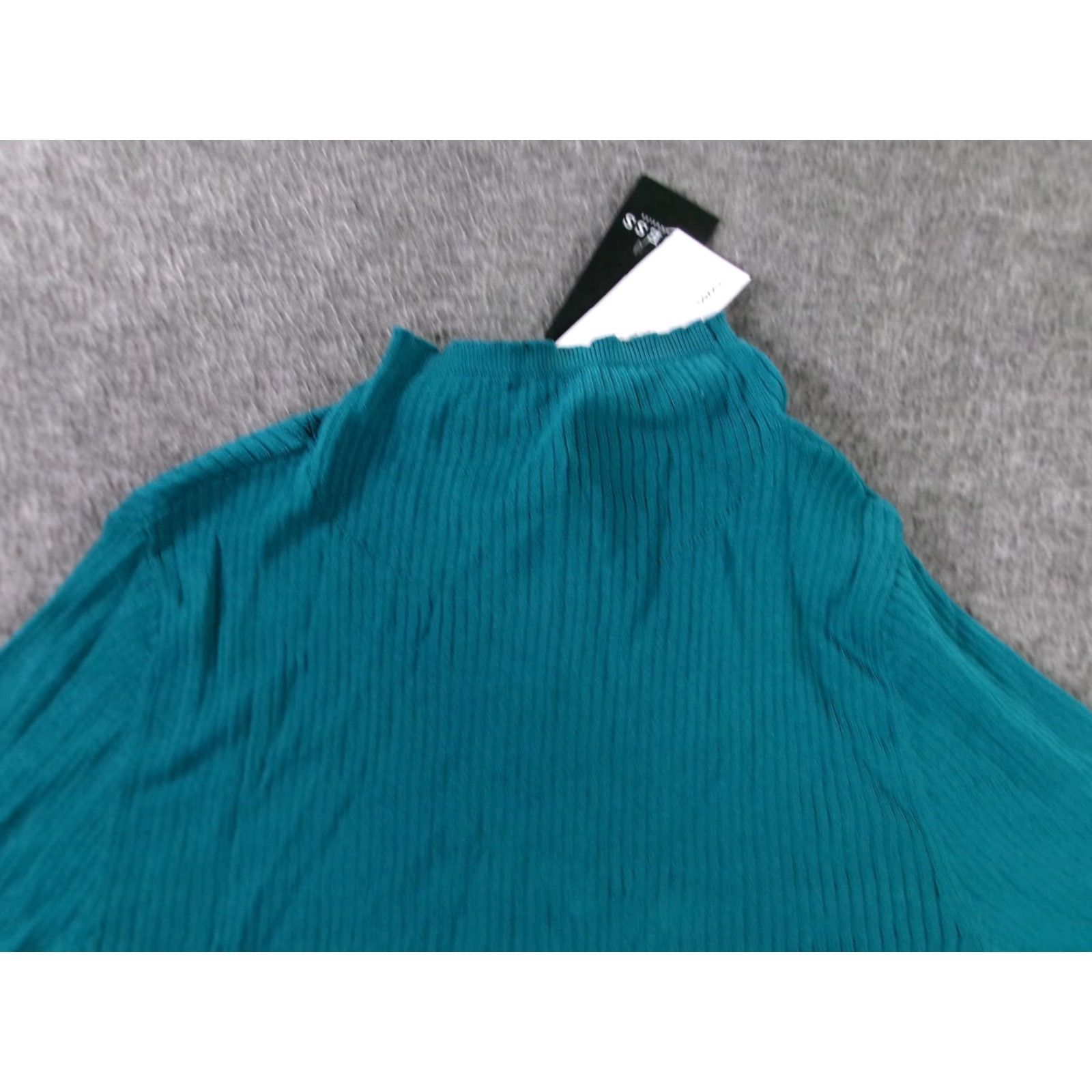 Guess GUESS Sweater Womens XS Deep Green Sheer Mock Neck Long Sleeve Preppy Classic Pullover Size XS / US 0-2 / IT 36-38 - 2 Thumbnail