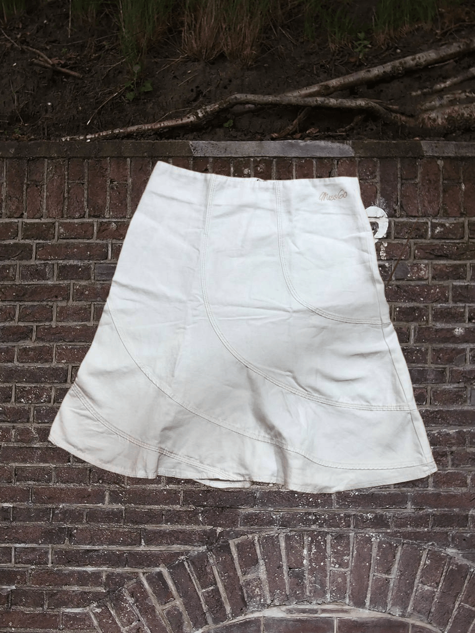 Miss Sixty Miss Sixty 00s Miss Sixty Waves details asymmetric skirt Size 27" / US 4 / IT 40 - 1 Thumbnail