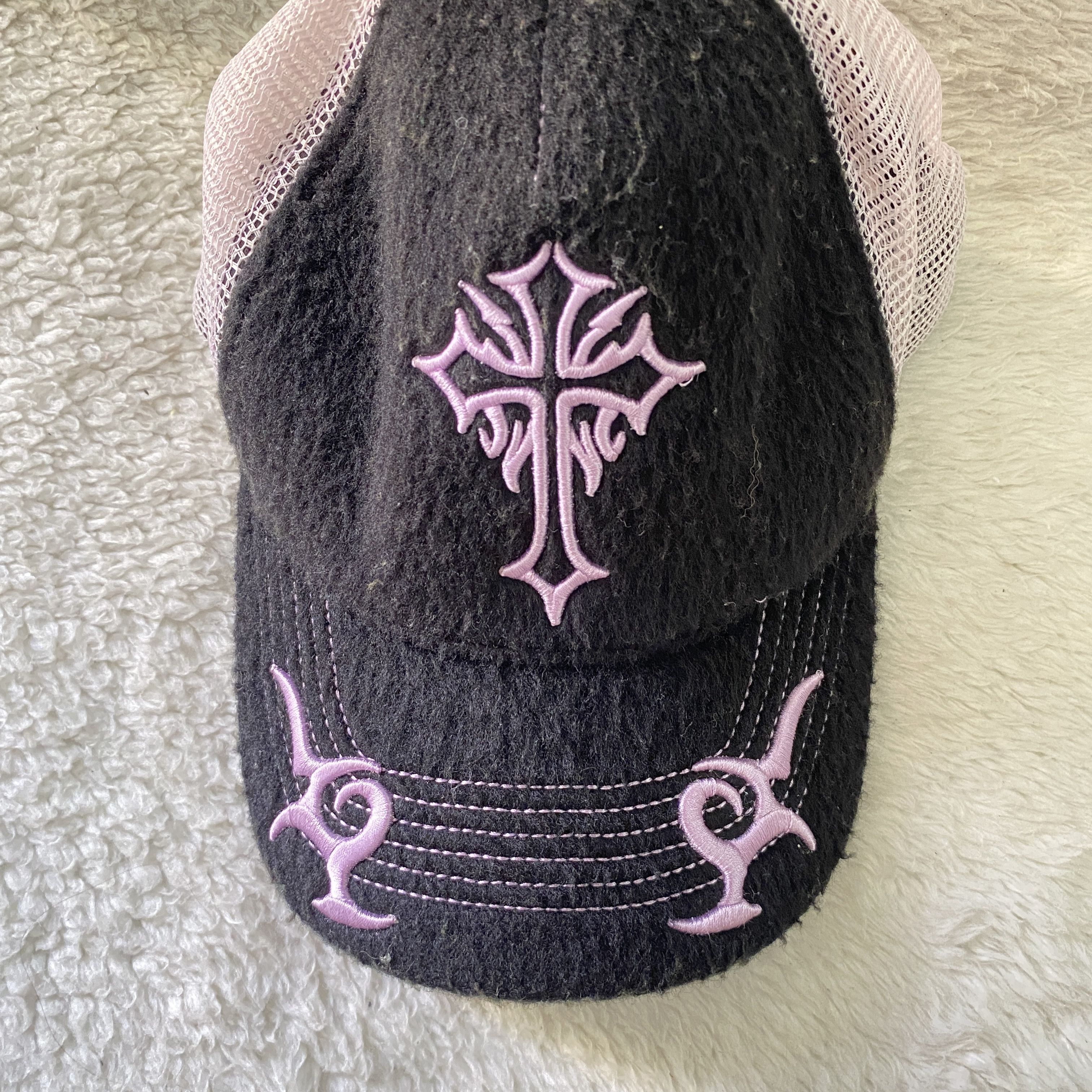 Other Urban Outfitters Embroidered Cross Snapback Trucker Hat Size ONE SIZE - 15 Thumbnail