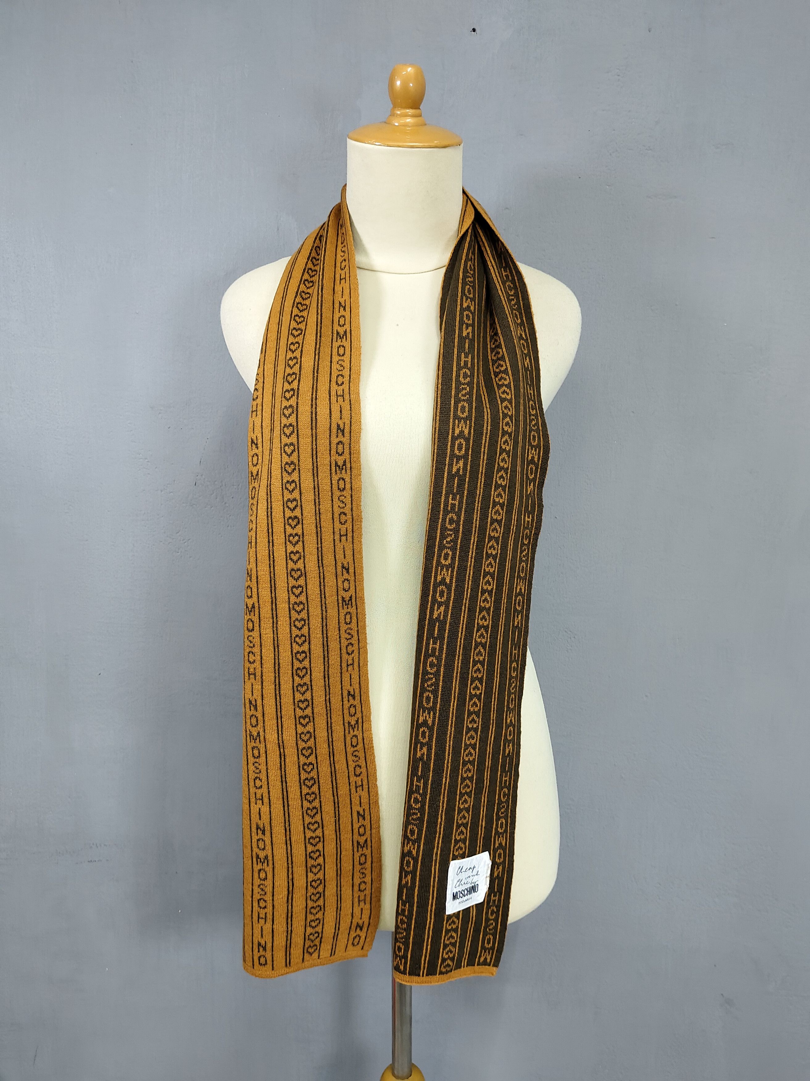 Moschino 2000s Moschino- Typography Logo Pattern Mustard Knit Scarf Size ONE SIZE - 4 Thumbnail
