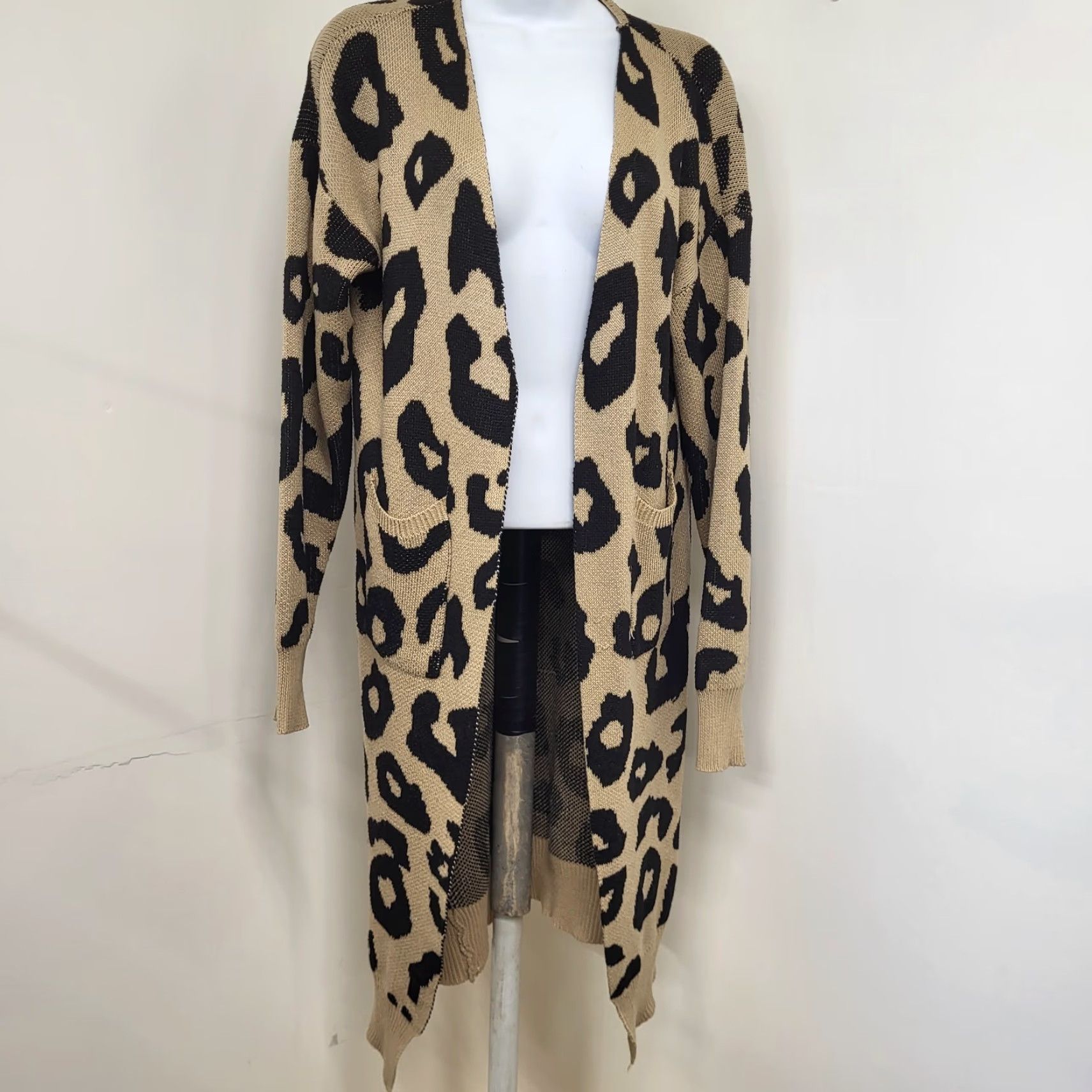 Vintage Vestidos Cardigan Womens M Animal Print Open Front Duster Long Sleeve Pockets Shirt Size M / US 6-8 / IT 42-44 - 2 Thumbnail