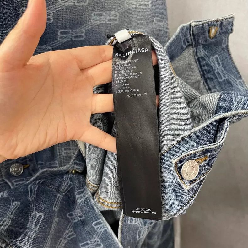 Balenciaga Balenciaga Double B logo full print denim jacket Size US XS / EU 42 / 0 - 4 Thumbnail