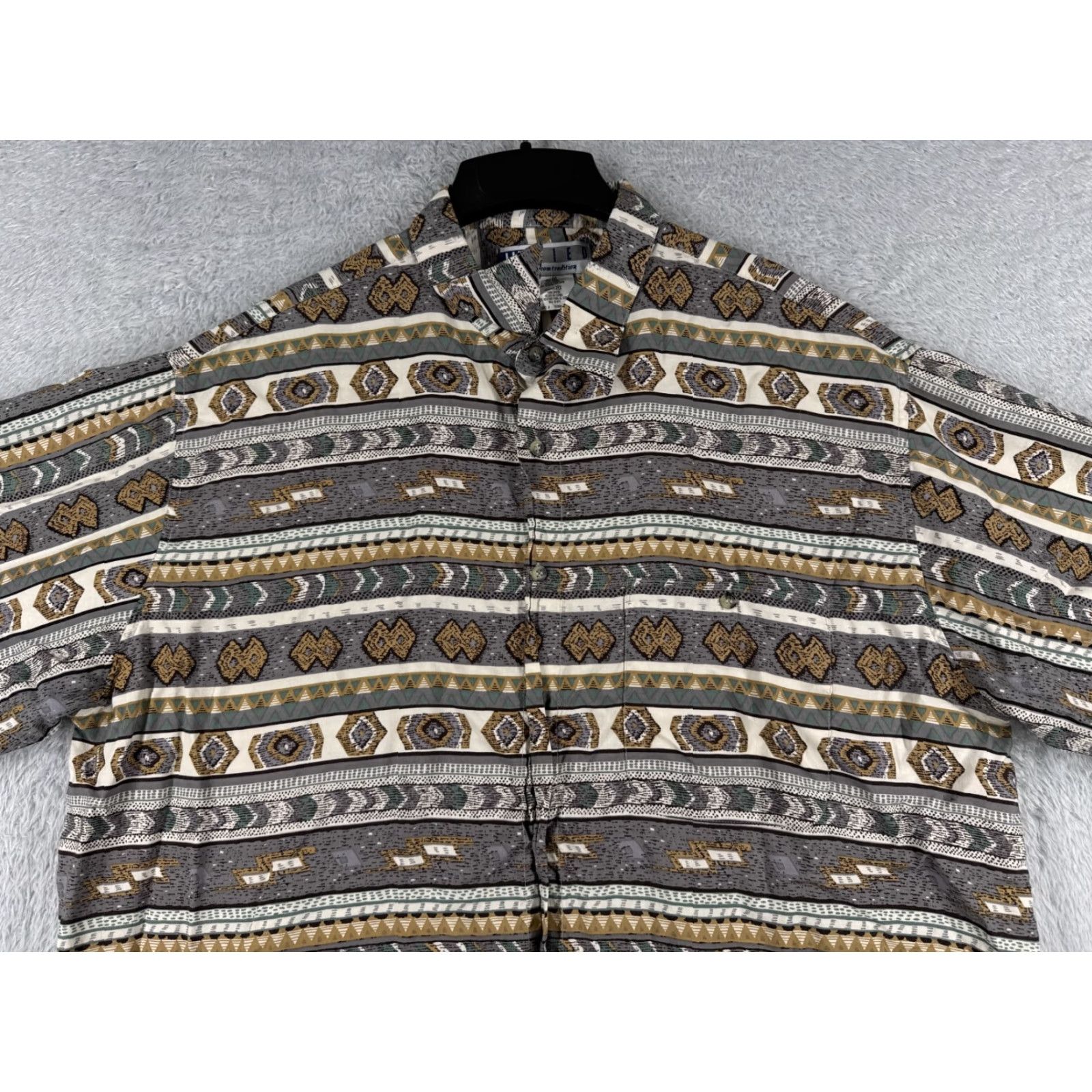 Vintage VINTAGE Un tied Button-Up Shirt Mens 2XL Gray Floral Tribal Beach Casual Rayon Size US XXL / EU 58 / 5 - 4 Thumbnail