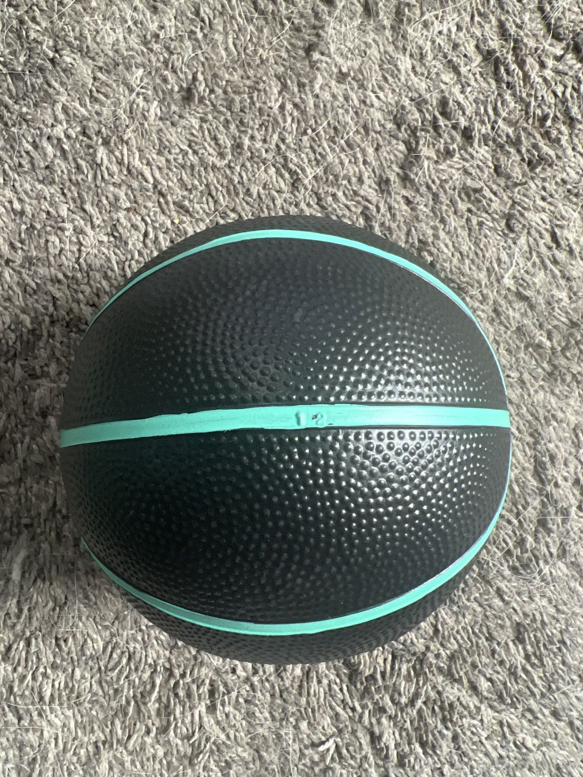 Hypebeast 2023 Dude Perfect Mini Basketball Size ONE SIZE - 5 Thumbnail