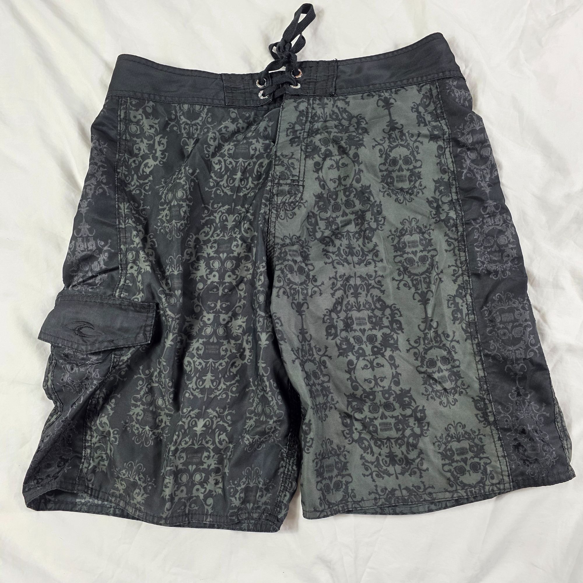 Rip Curl Rip Curl Mens Size 32 Black Gray Skull Swim Board Shorts Pol Size US 32 / EU 48 - 1 Thumbnail
