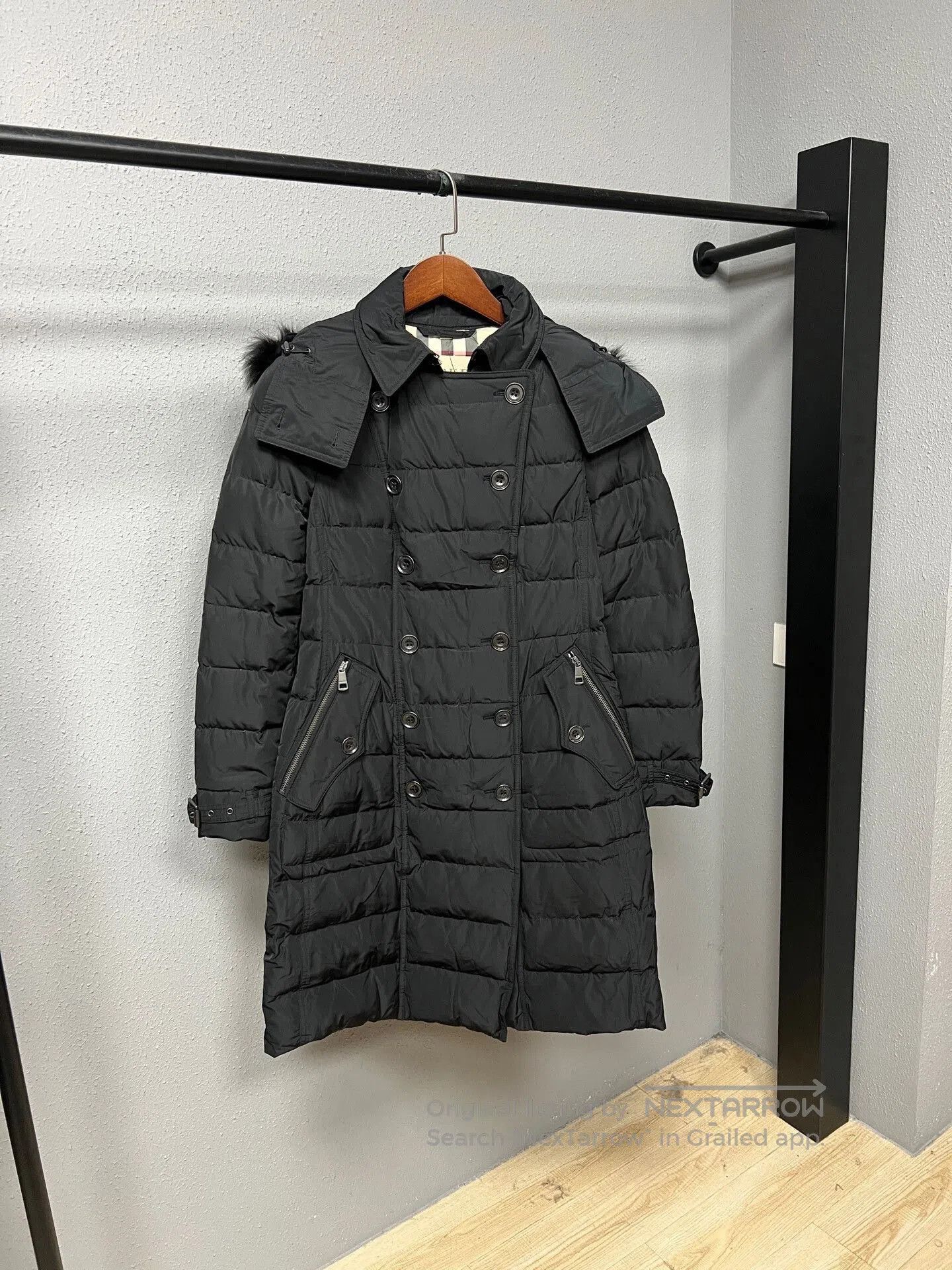 Burberry burberry black padded down coat with fur hood. Size US M / EU 48-50 / 2 - 1 Thumbnail