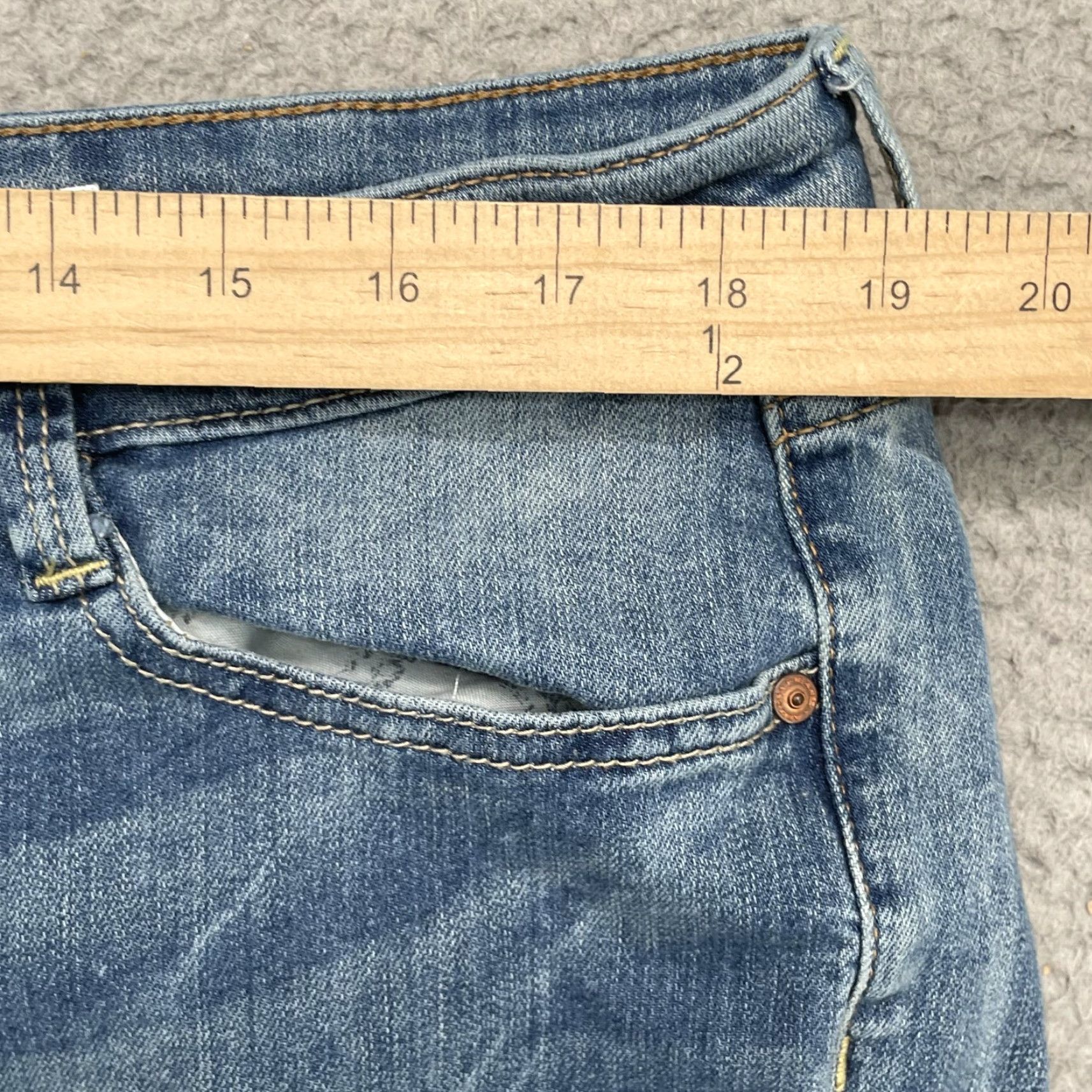 Vintage VINTAGE Arizona Jean Shorts Womens 19 Raw Hem Y2K Retro Daisy 90's American Preppy Rodeo Shirt? Size 40" / US 18 - 2 Thumbnail