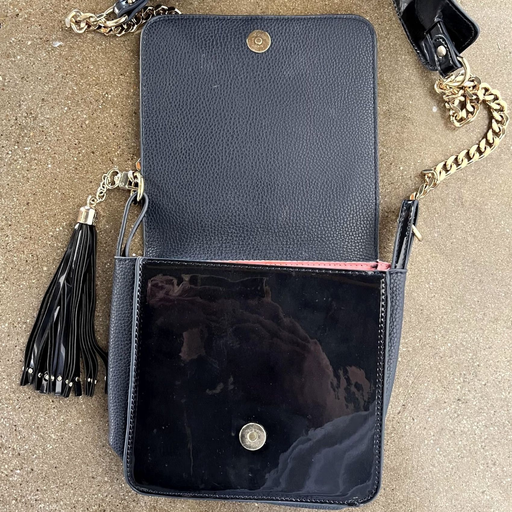 Vintage BCBG Paris Crossbody Bag Womens Small Black Faux Leather Tassel Chain Strap Size ONE SIZE - 4 Thumbnail