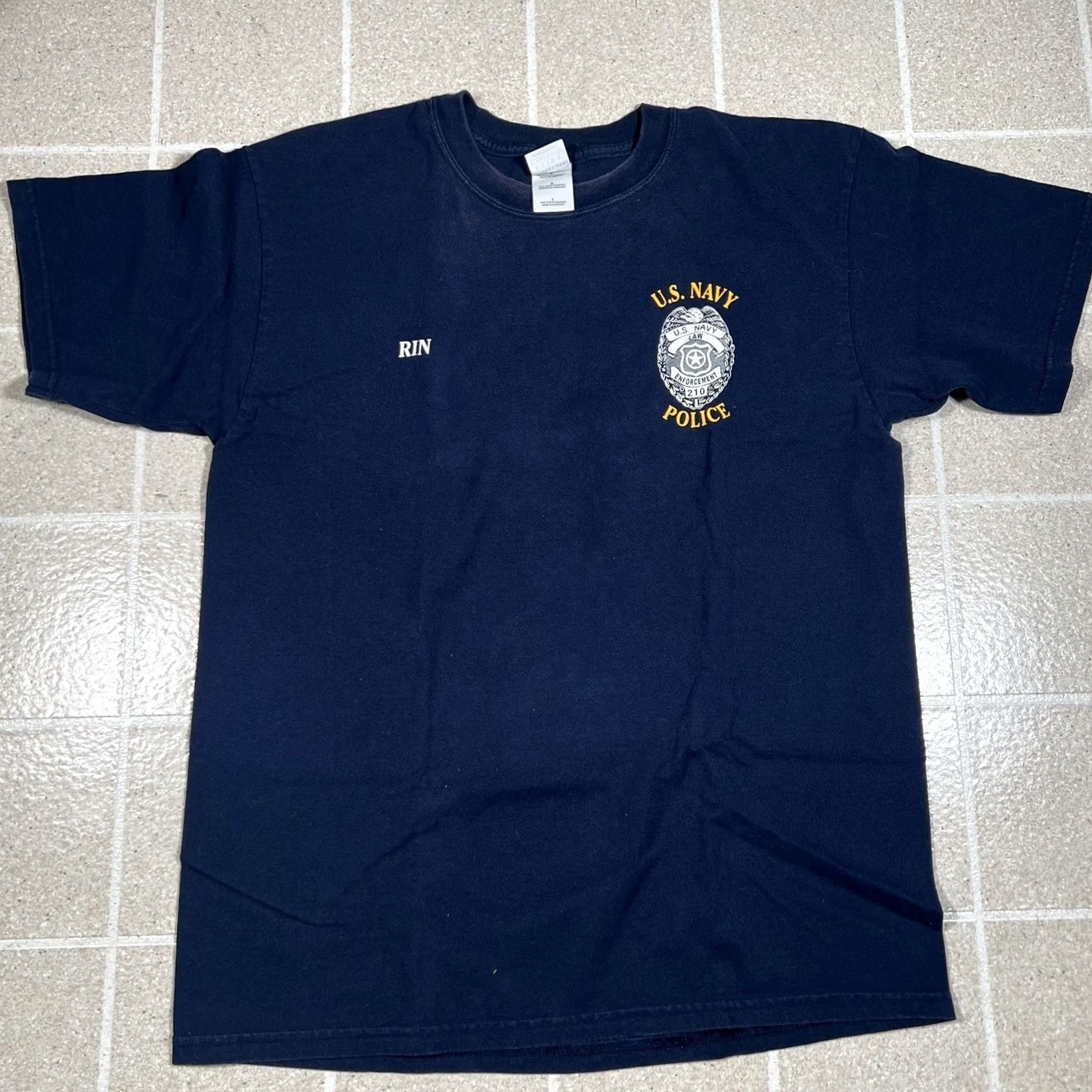 Gildan VINTAGE 2003 Us Navy Police Tshirt T-Shirt Gildan Size Large Blue Men L Regular Shirts Mens Size US L / EU 52-54 / 3 - 3 Thumbnail