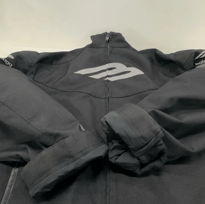 Balenciaga Balenciaga Oversized Ski Jacket 44EU Size US S / EU 44-46 / 1 - 10 Thumbnail
