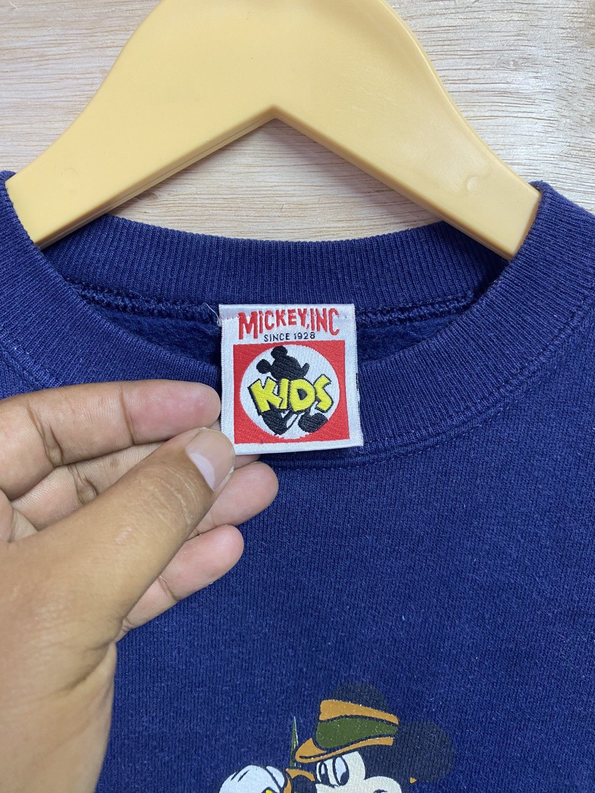 Disney vintage disney mickey mouse big logo sweatshirt Size US M / EU 48-50 / 2 - 4 Thumbnail