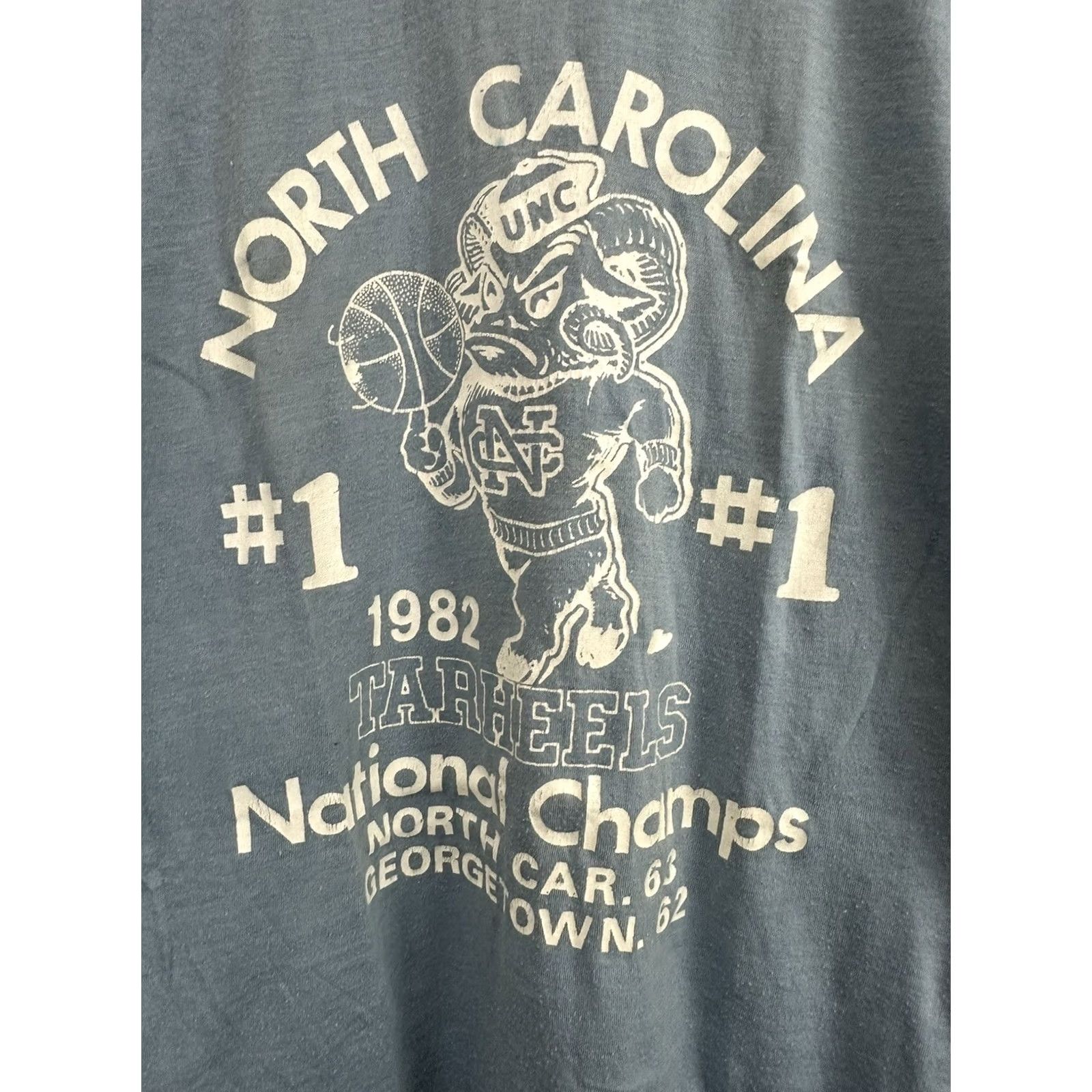 Vintage VINTAGE UNC Tar Heels North Carolina 1982 Michael Jordan NCAA Champs T-Shirt S Mens Size US S / EU 44-46 / 1 - 2 Thumbnail