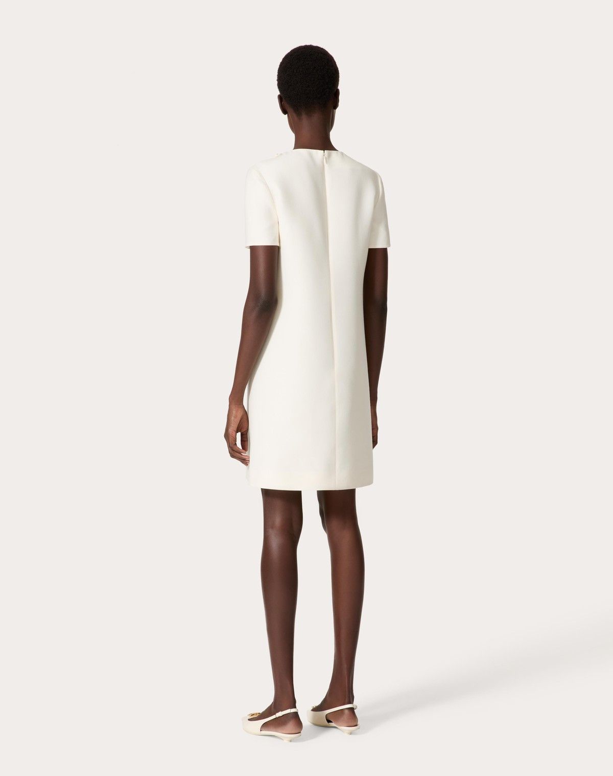 Valentino o1s1wg110525 Embroidered Crepe Coutoure Short Dress in White Size M / US 6-8 / IT 42-44 - 5 Thumbnail
