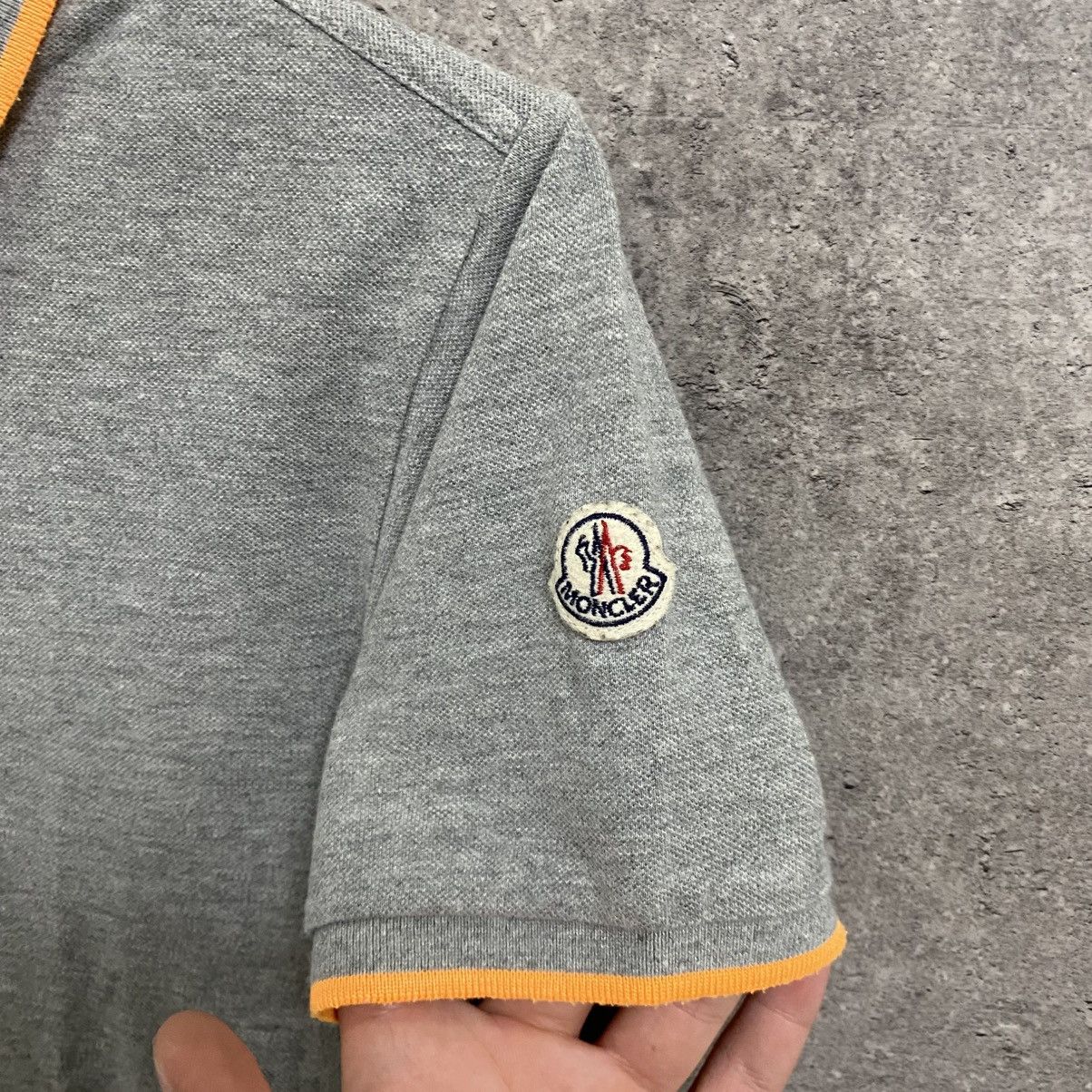 Moncler Moncler Polo T-shirt Size US S / EU 44-46 / 1 - 6 Thumbnail