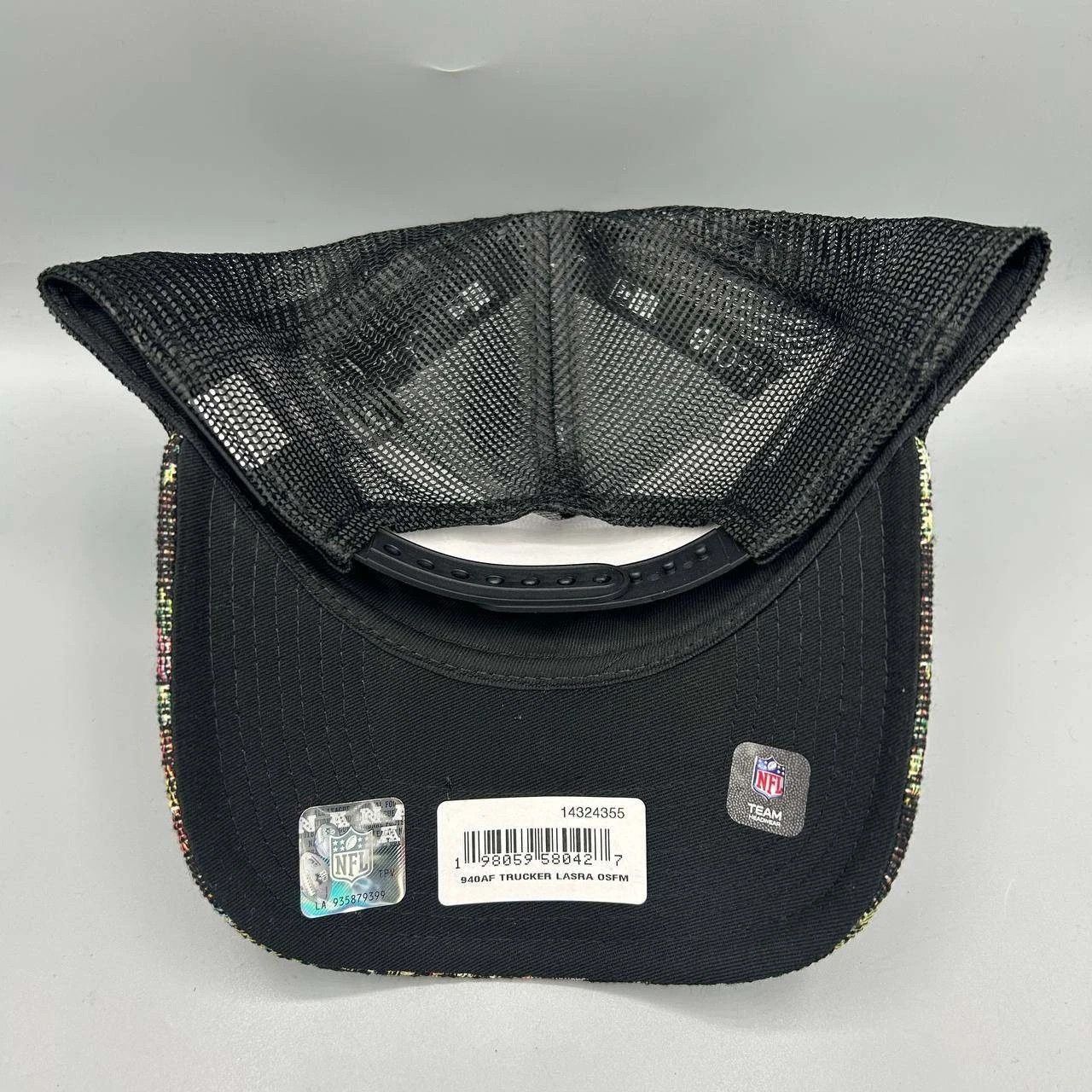 New Era Las Vegas Raiders NFL Trucker Hat Floral SnapBack A-Frame Size ONE SIZE - 7 Thumbnail