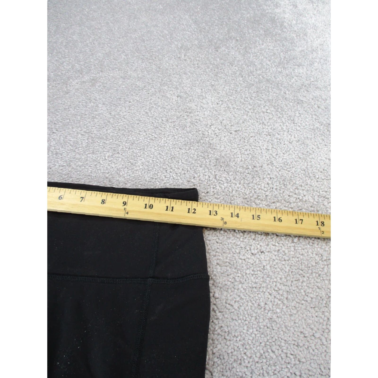 Lululemon VINTAGE Lululemon Leggings Womens 6 Crop Black Solid Yoga Athleisure Size 28" / US 6 / IT 42 - 6 Thumbnail