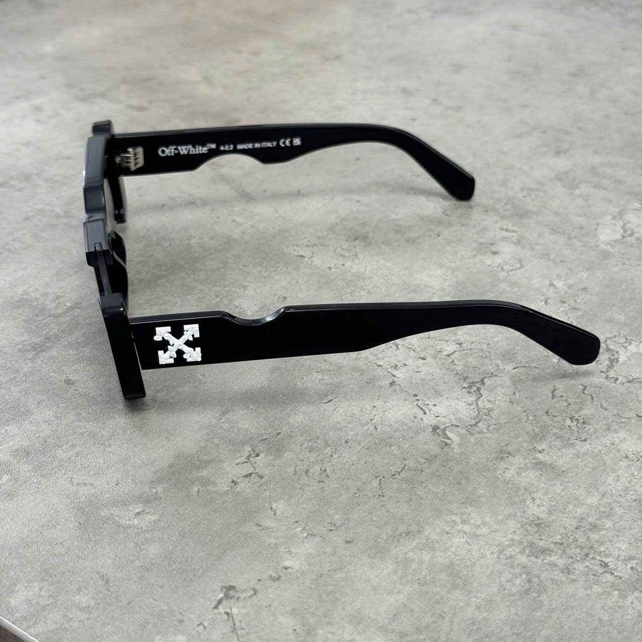 Off-White OFF WHITE Cady Cut-Out Rectangular-Frame Sunglasses Size ONE SIZE - 3 Thumbnail