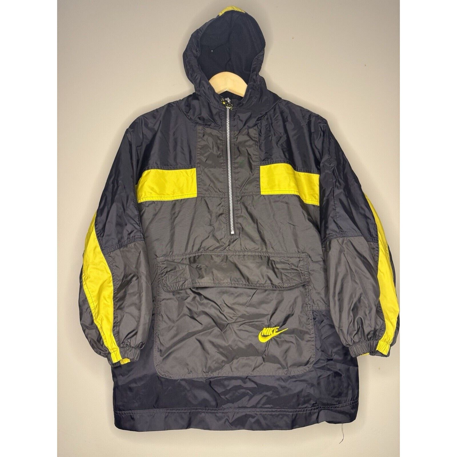 Nike Vintage 90s Nike Windbreaker Jacket Medium Anorak White Tag Size US M / EU 48-50 / 2 - 1 Thumbnail
